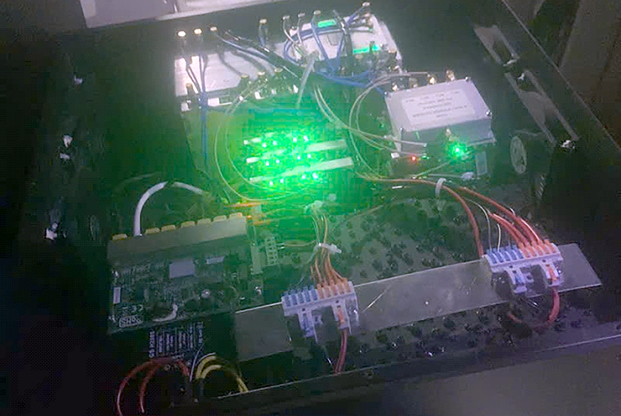 Thủ đoạn đ&aacute;nh cắp dữ liệu bằng ph&aacute;t t&aacute;n tin nhắn giả- Ảnh 1.