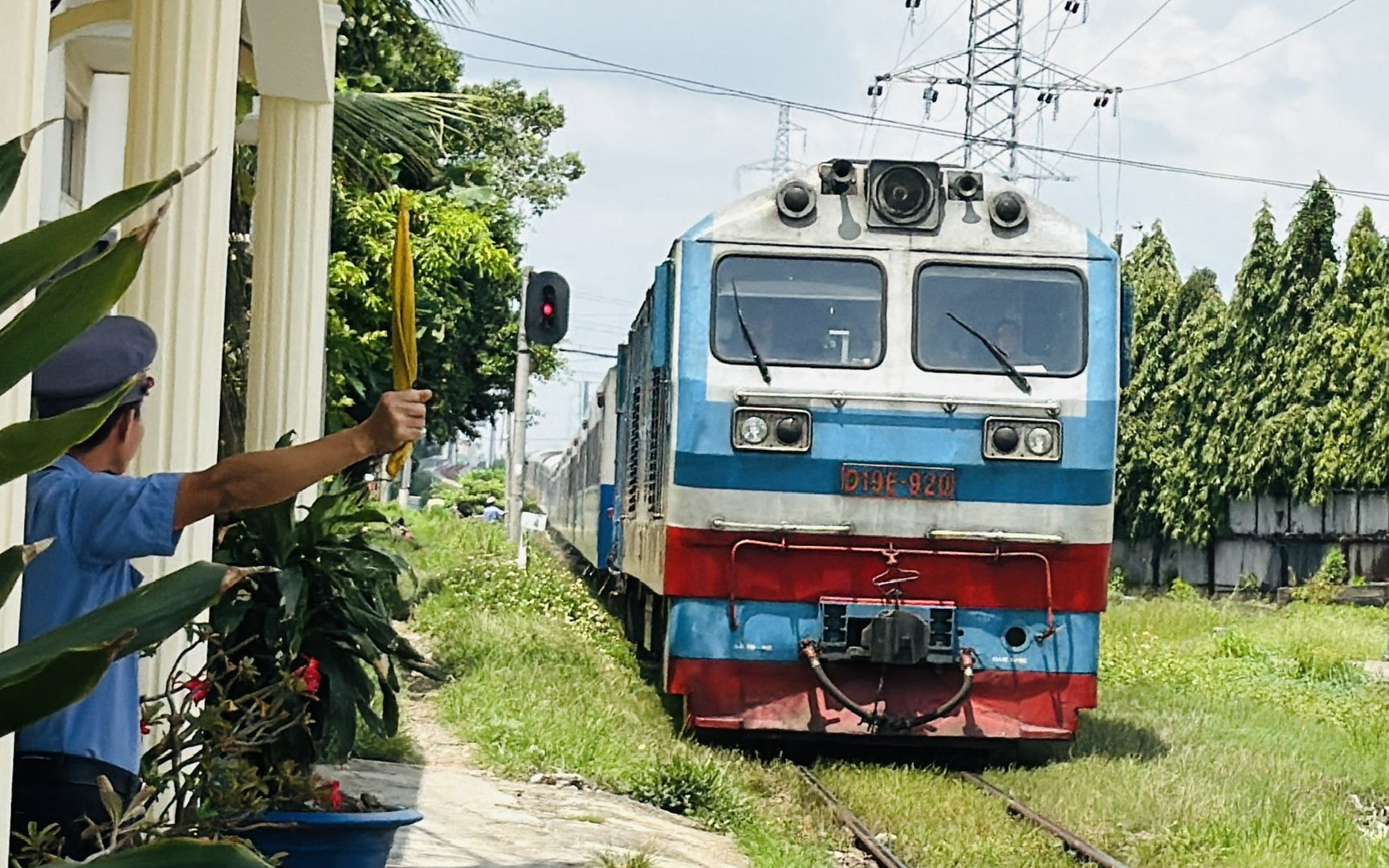 Ch&aacute;y v&eacute; t&agrave;u Tết đợt cao điểm tại TP.HCM