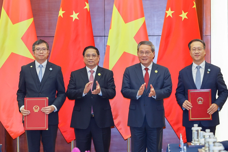 Thủ tướng Phạm Minh Ch&iacute;nh hội đ&agrave;m với Thủ tướng Trung Quốc L&yacute; Cường- Ảnh 4.