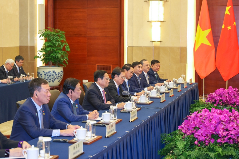 Thủ tướng Phạm Minh Ch&iacute;nh hội đ&agrave;m với Thủ tướng Trung Quốc L&yacute; Cường- Ảnh 2.