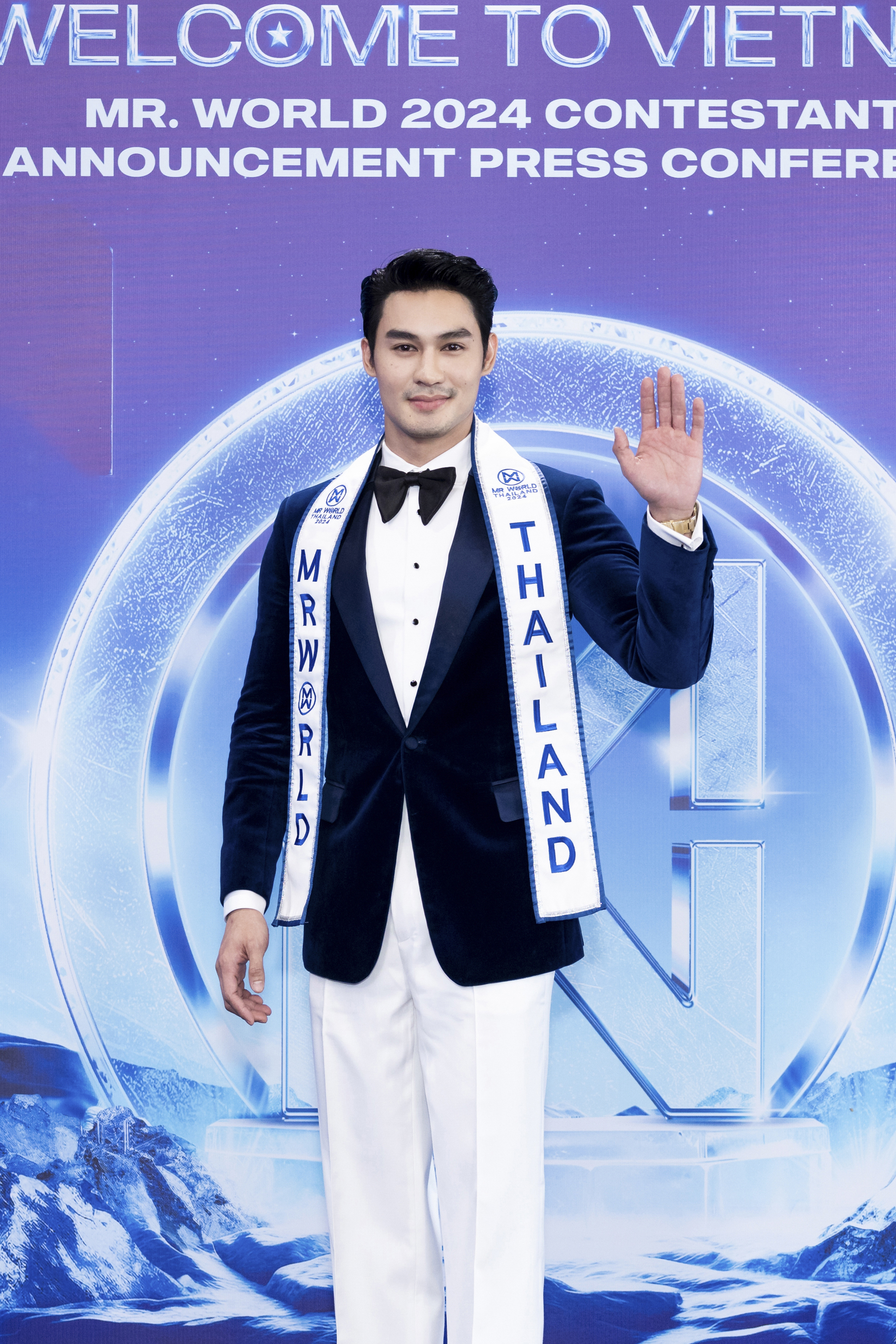 Hơn 60 nam vương ch&iacute;nh thức nhận sash, bảng t&ecirc;n Mr World 2024 tại Việt Nam- Ảnh 9.