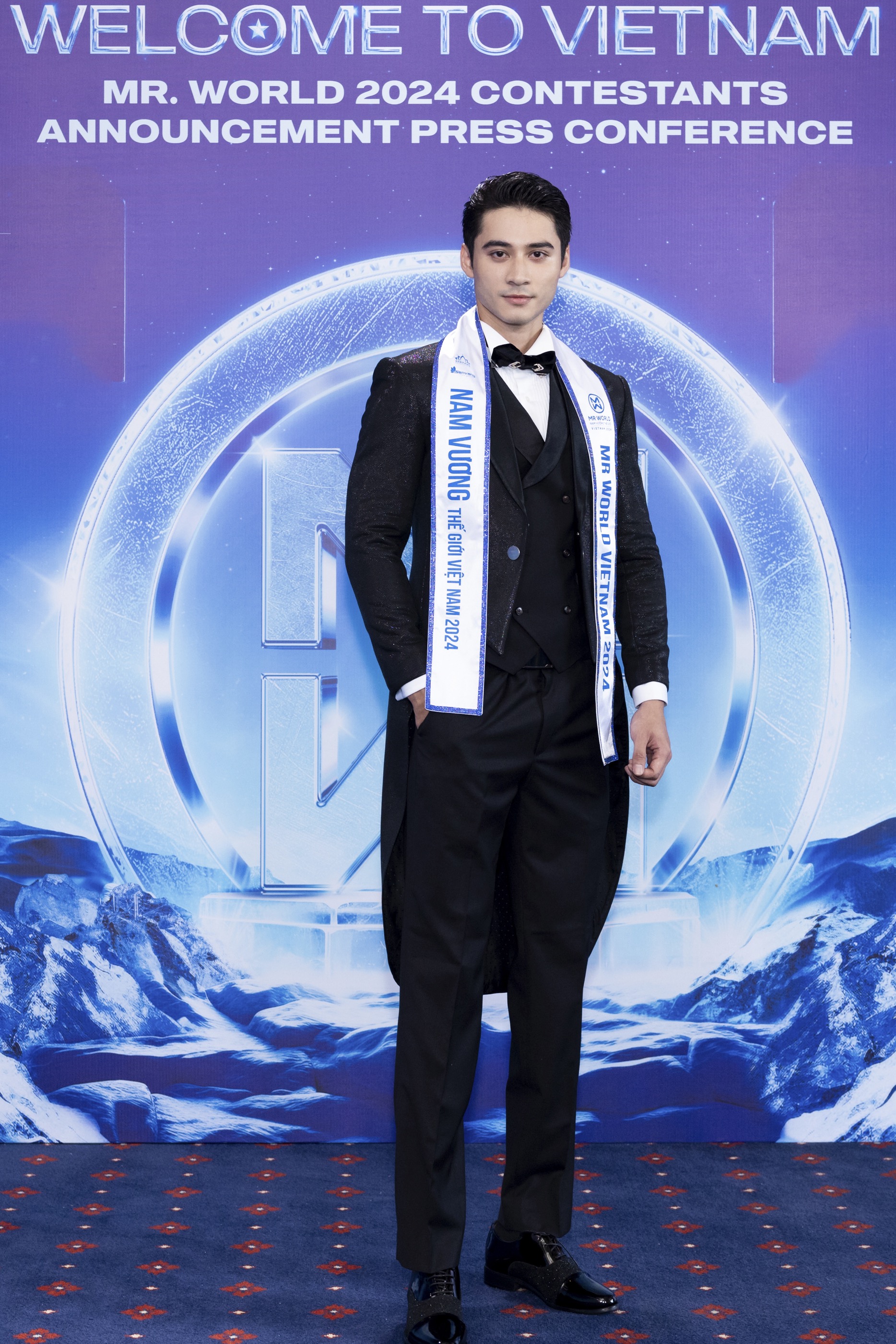 Hơn 60 nam vương ch&iacute;nh thức nhận sash, bảng t&ecirc;n Mr World 2024 tại Việt Nam- Ảnh 1.