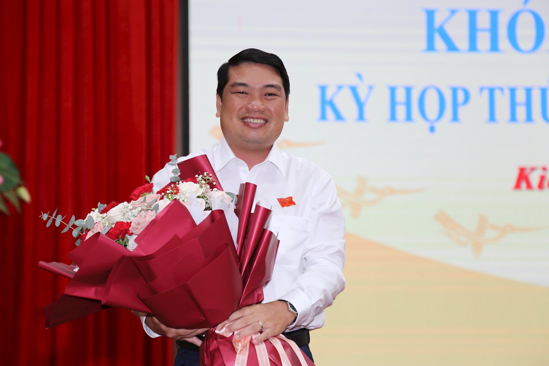 T&acirc;n Ph&oacute; chủ tịch UBND tỉnh Ki&ecirc;n Giang l&agrave; ai?- Ảnh 1.