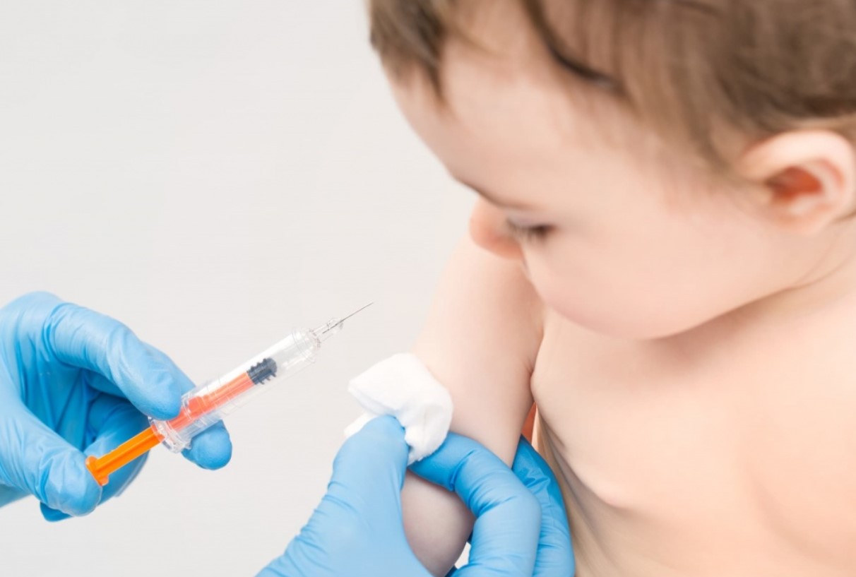 Tăng ca mắc sởi dưới 9 th&aacute;ng tuổi, Bộ Y tế ph&ecirc; duyệt ti&ecirc;m vaccine "mũi 0"- Ảnh 1.