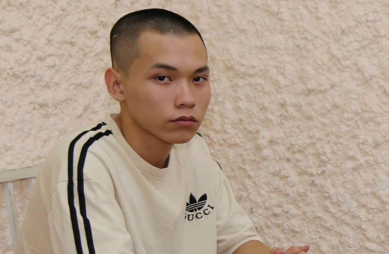 Thiếu ni&ecirc;n đ&acirc;m bạn g&aacute;i v&agrave; chủ nh&agrave; nghỉ trọng thương- Ảnh 1.