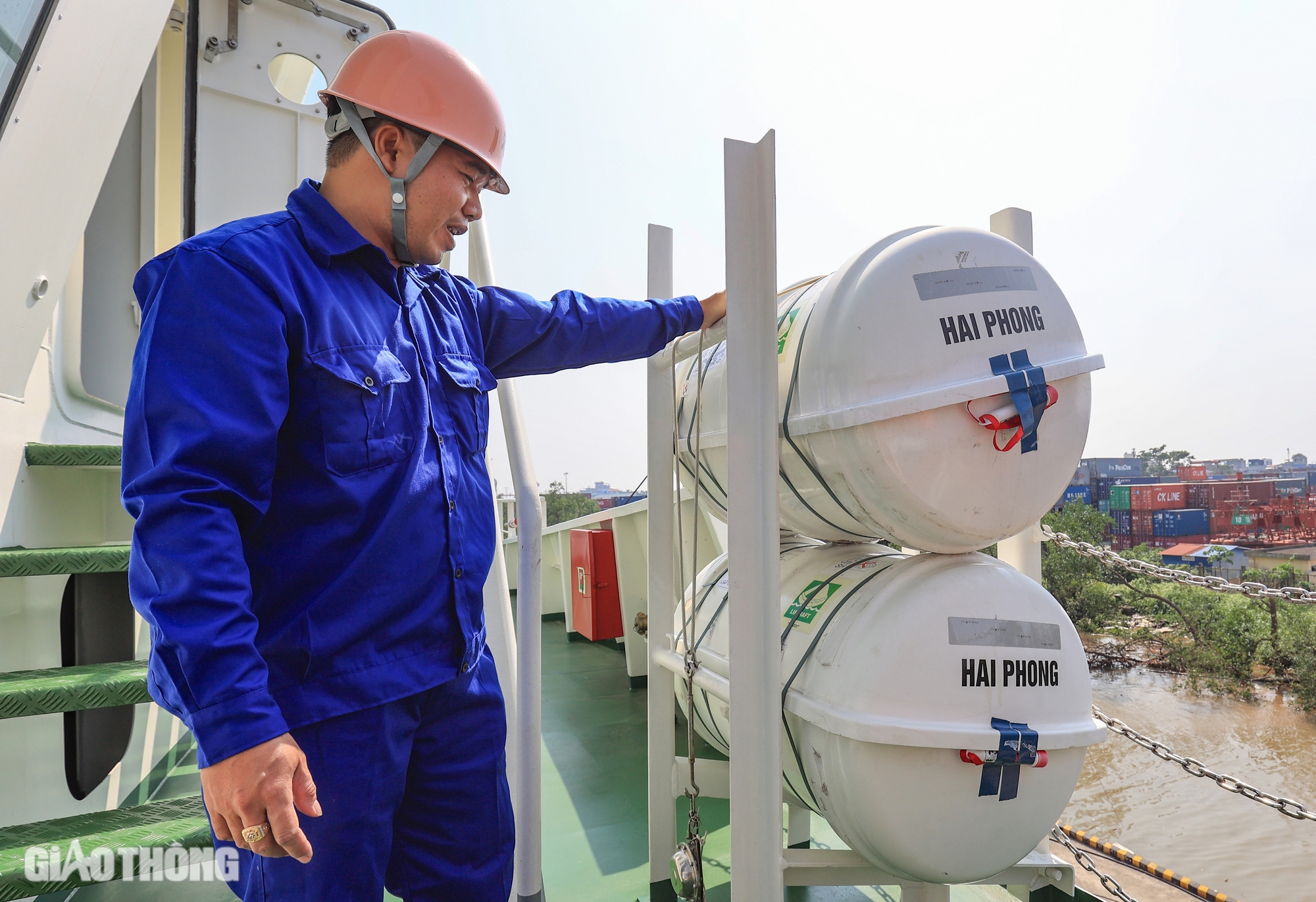 &ldquo;Nội soi&rdquo; t&agrave;u tiếp tế hiện đại nhất miền Bắc- Ảnh 8.