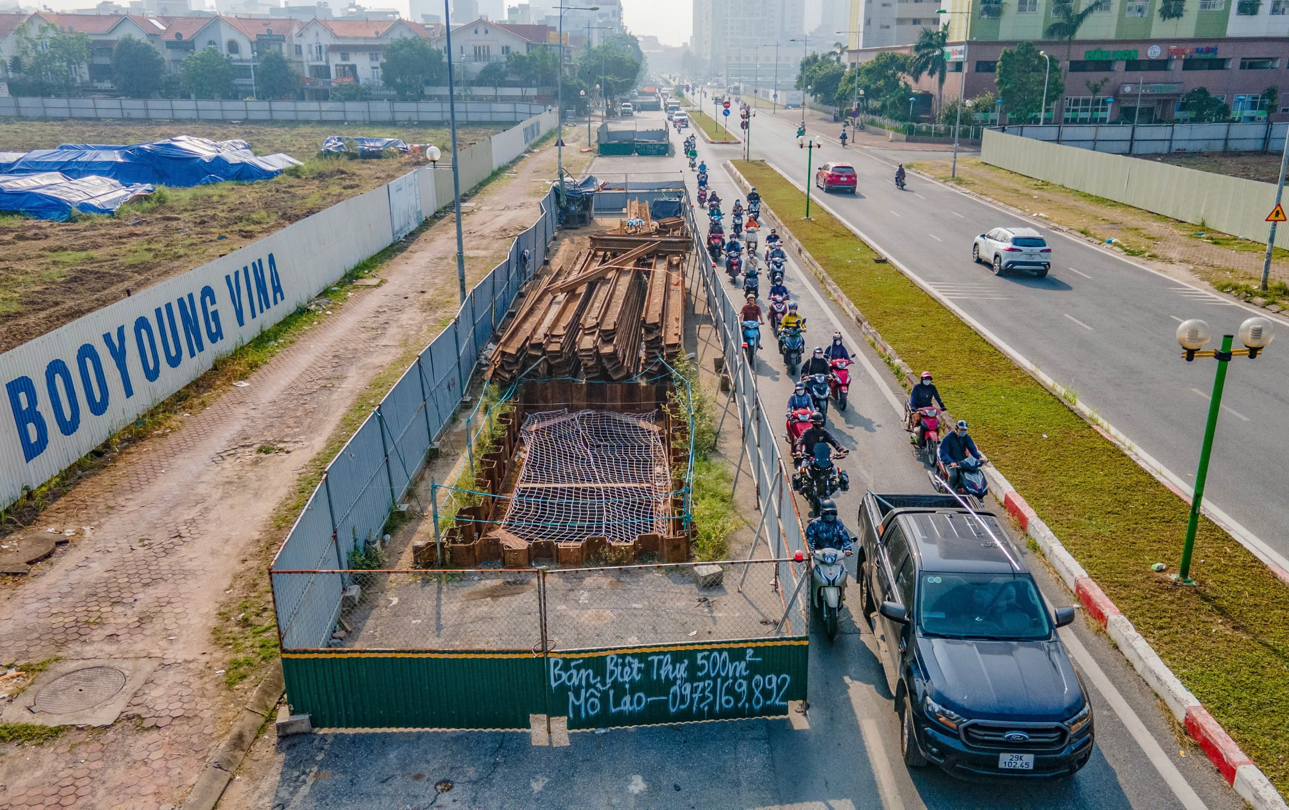 L&ocirc; cốt "bủa v&acirc;y" l&ograve;ng đường, H&agrave; Nội tắc c&agrave;ng th&ecirc;m tắc- Ảnh 7.