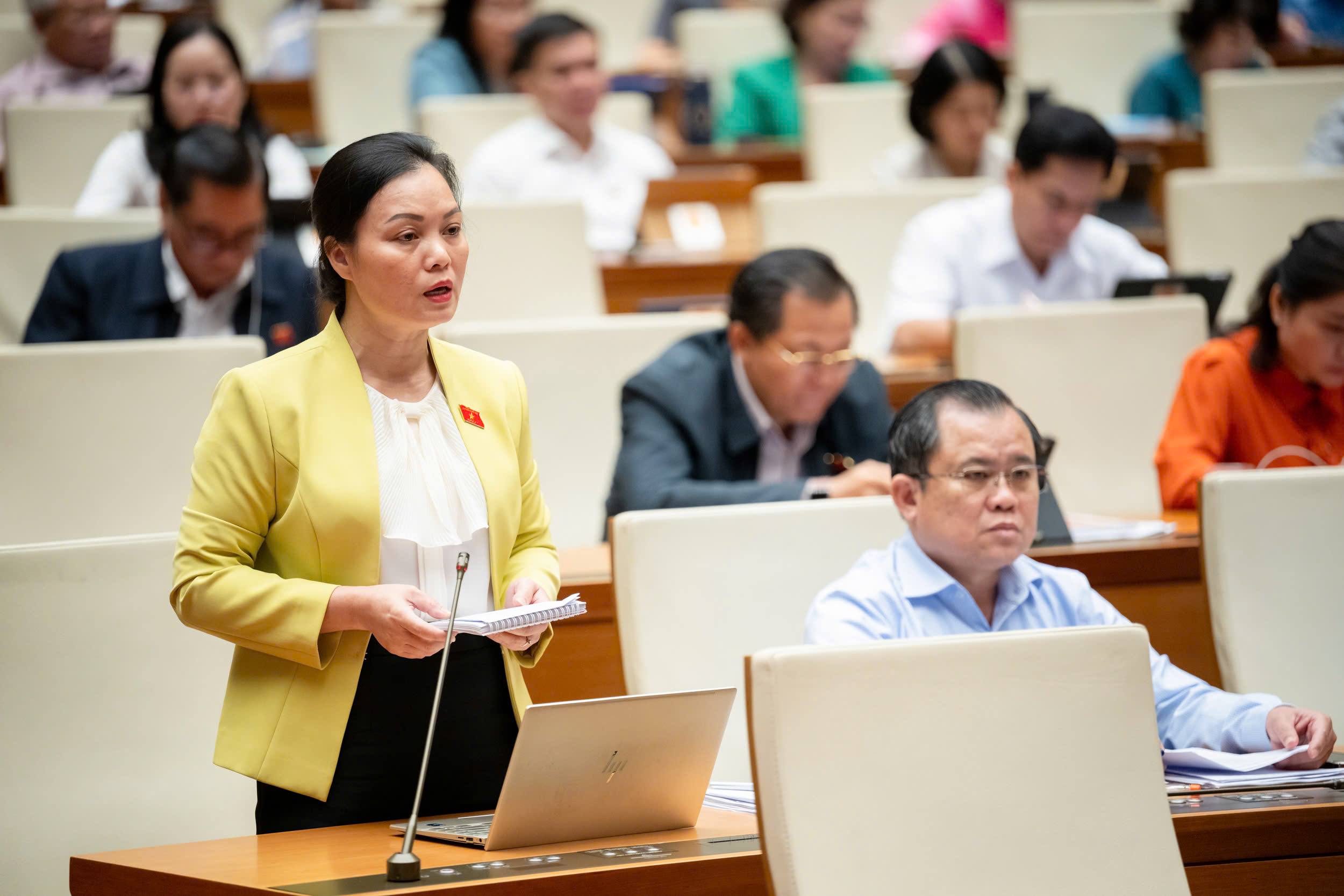 ĐBQH lo ngại lộ lọt th&ocirc;ng tin c&aacute; nh&acirc;n sẽ bị kẻ gian lợi dụng- Ảnh 4.