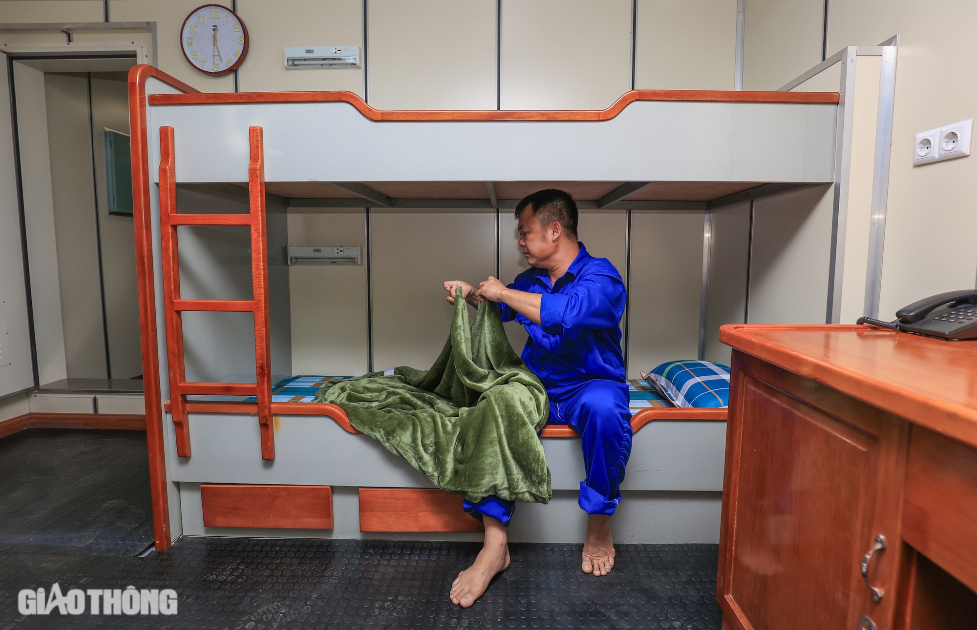 &ldquo;Nội soi&rdquo; t&agrave;u tiếp tế hiện đại nhất miền Bắc- Ảnh 15.