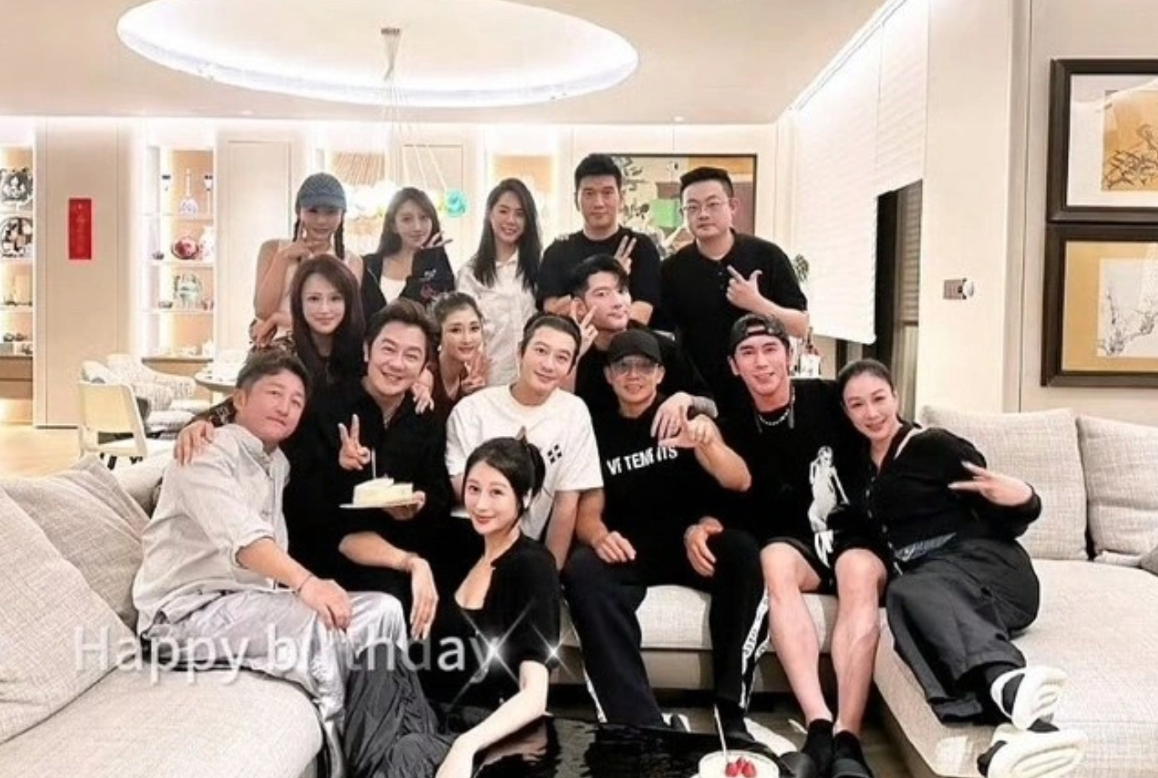 Tin Huỳnh Hiểu Minh bị bạn g&aacute;i đ&ograve;i 37 triệu USD "t&igrave;nh ph&iacute;" l&agrave; kh&ocirc;ng đ&uacute;ng sự thật- Ảnh 2.