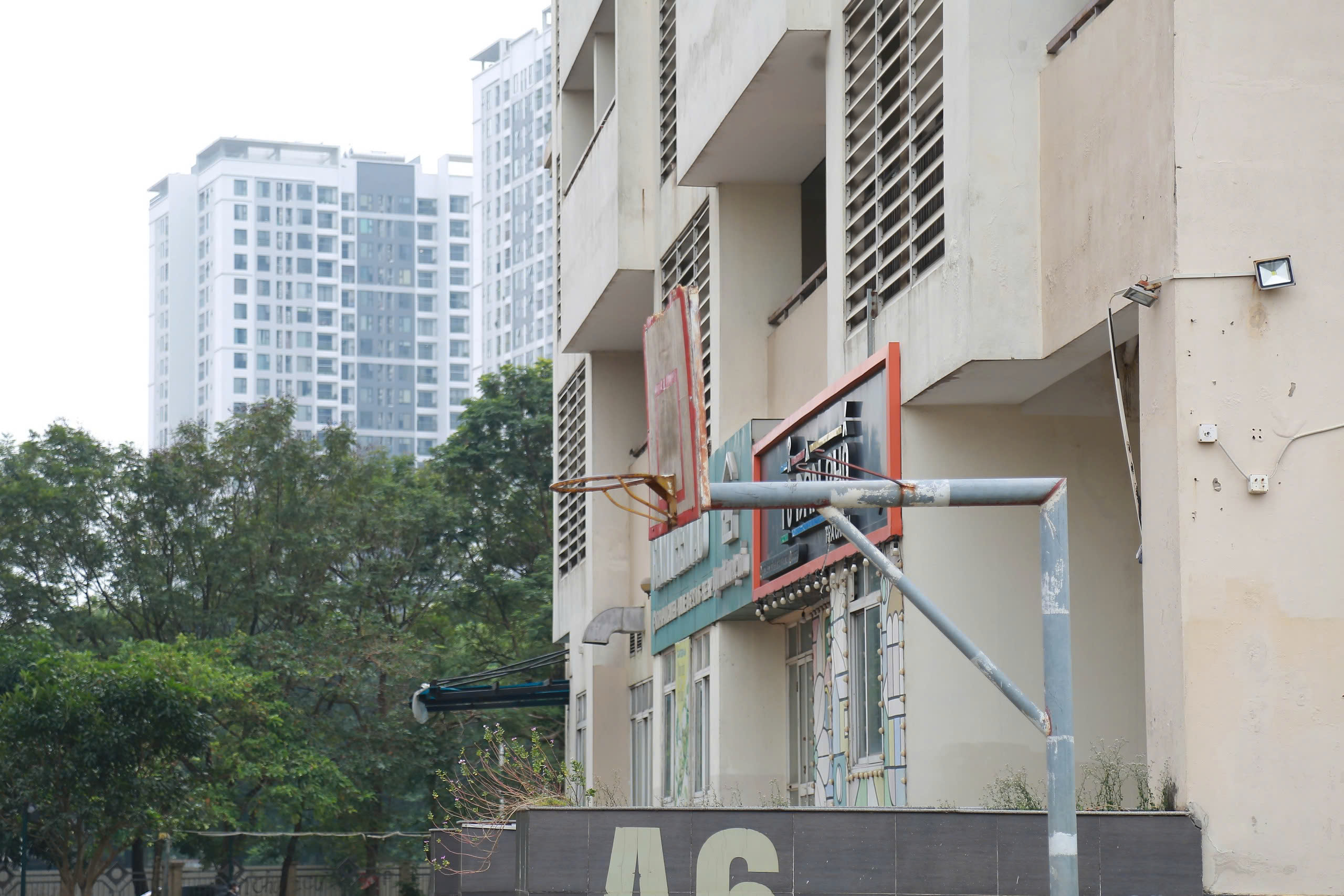 Hiện trạng khu nhà ở sinh viên nghìn tỷ đồng được cải tạo làm nhà ở xã hội- Ảnh 13. Hiện trạng khu nhà ở sinh viên nghìn tỷ đồng được cải tạo làm nhà ở xã hội- Ảnh 13.