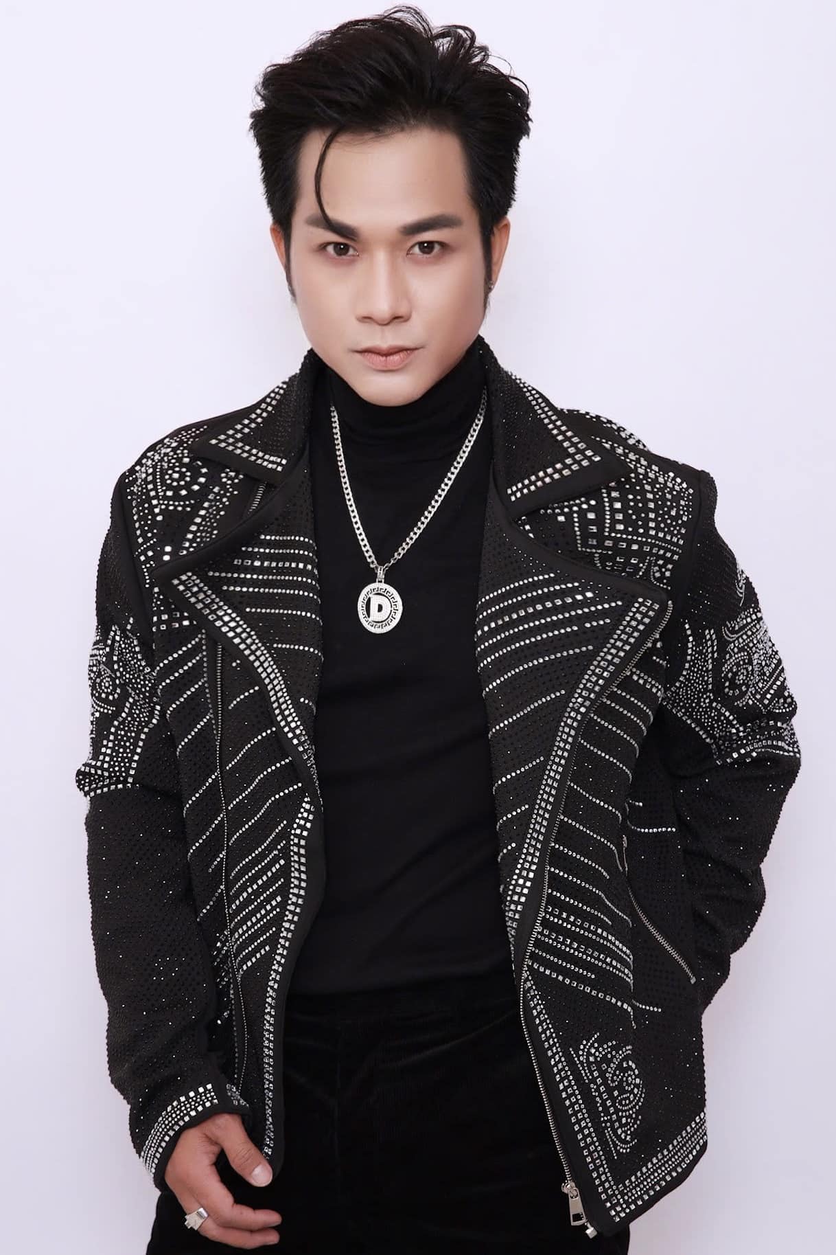 Con nu&ocirc;i ca sĩ Ngọc Sơn bức x&uacute;c khi bị đồn qua đời v&igrave; tai nạn- Ảnh 1.