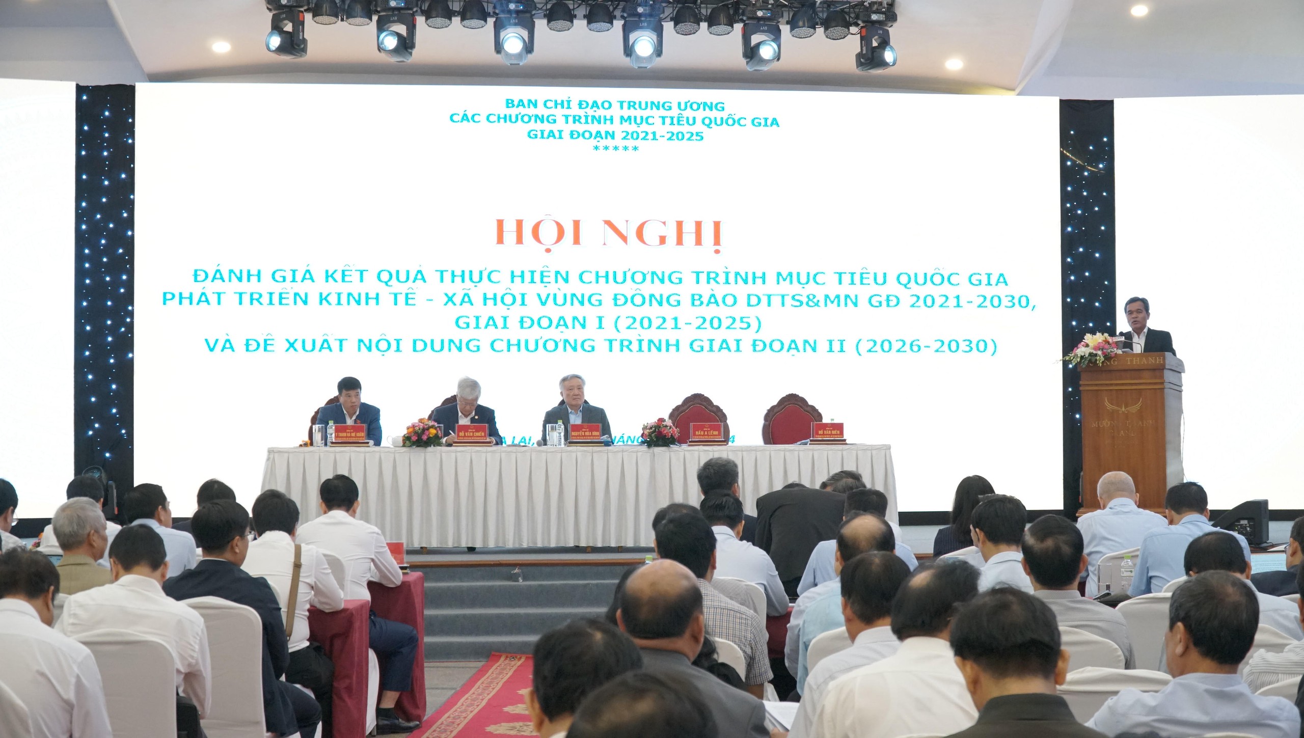 C&aacute;c dự &aacute;n ph&aacute;t triển hạ tầng giao th&ocirc;ng gi&uacute;p người d&acirc;n miền n&uacute;i cải thiện cuộc sống- Ảnh 1.