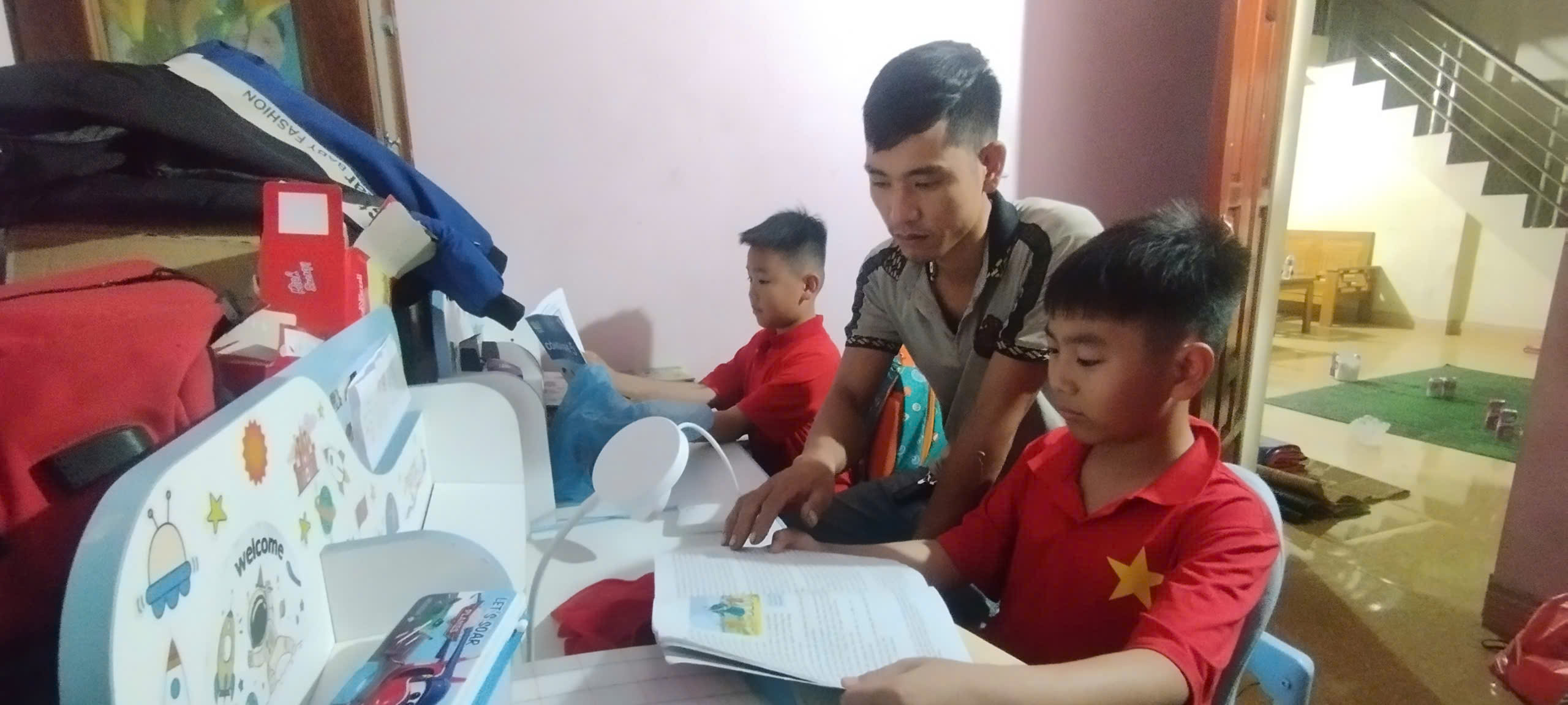 Cuộc sống của những đứa trẻ miền n&uacute;i sau b&atilde;o số 3- Ảnh 3.