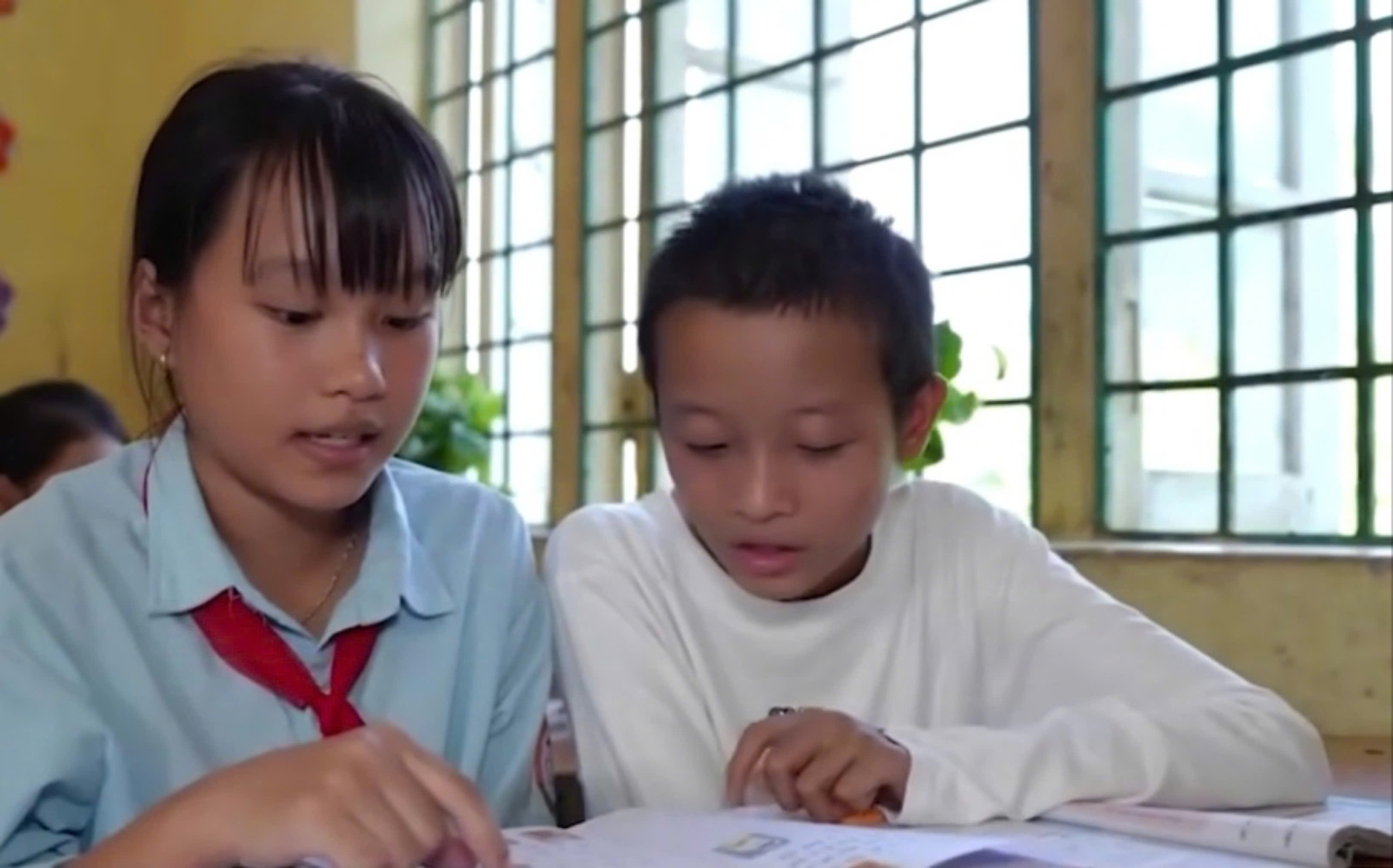 Cuộc sống của những đứa trẻ miền n&uacute;i sau b&atilde;o số 3- Ảnh 1.