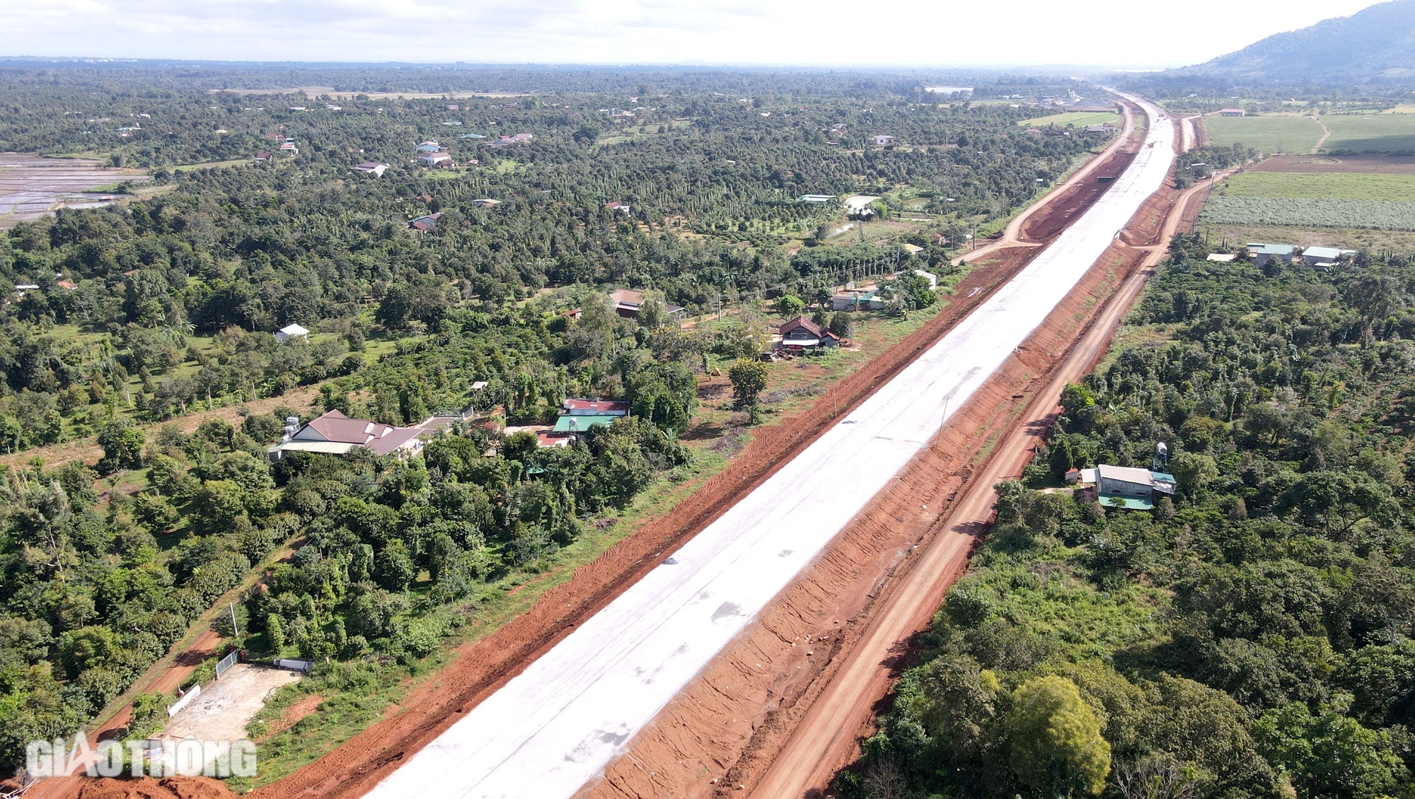 Ngắm cao tốc Kh&aacute;nh H&ograve;a - Bu&ocirc;n Ma Thuột sau một năm thi c&ocirc;ng- Ảnh 13.
