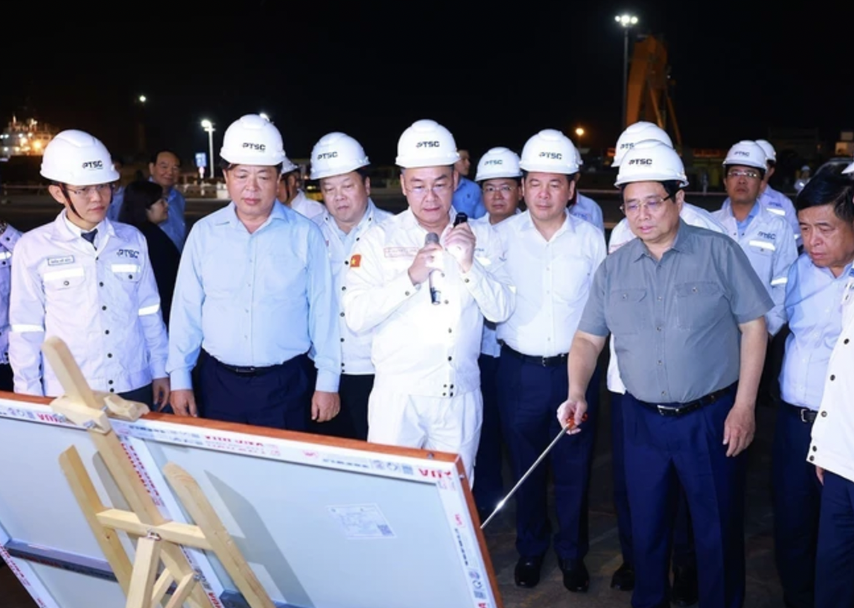 Thủ tướng: Chuyển đổi số, chuyển đổi xanh l&agrave; xu hướng kh&ocirc;ng thể đảo ngược- Ảnh 2.