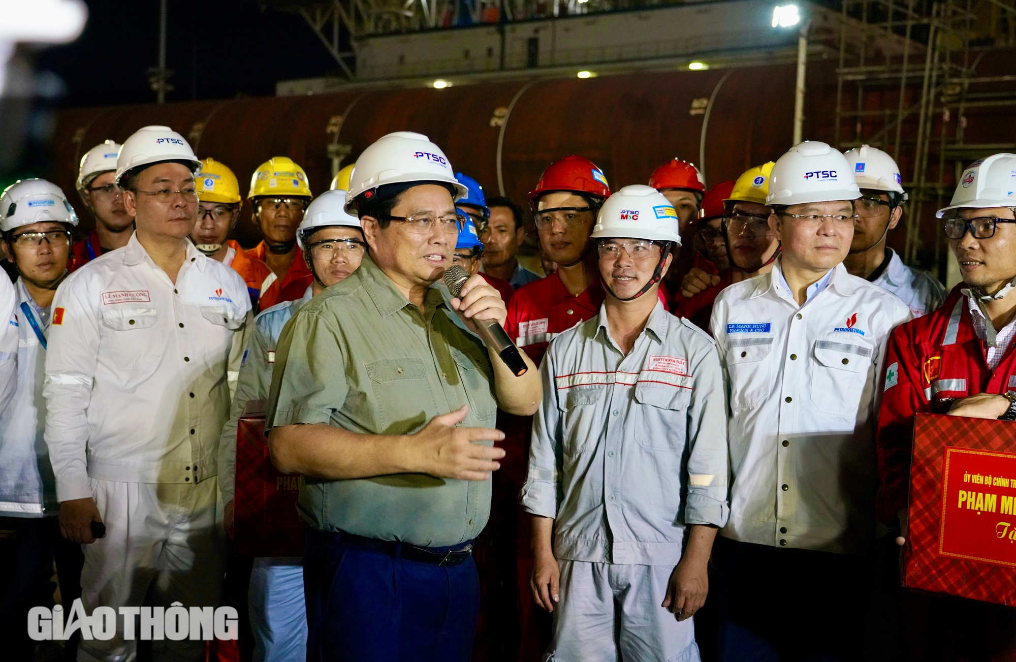 Thủ tướng: Chuyển đổi số, chuyển đổi xanh l&agrave; xu hướng kh&ocirc;ng thể đảo ngược- Ảnh 5.