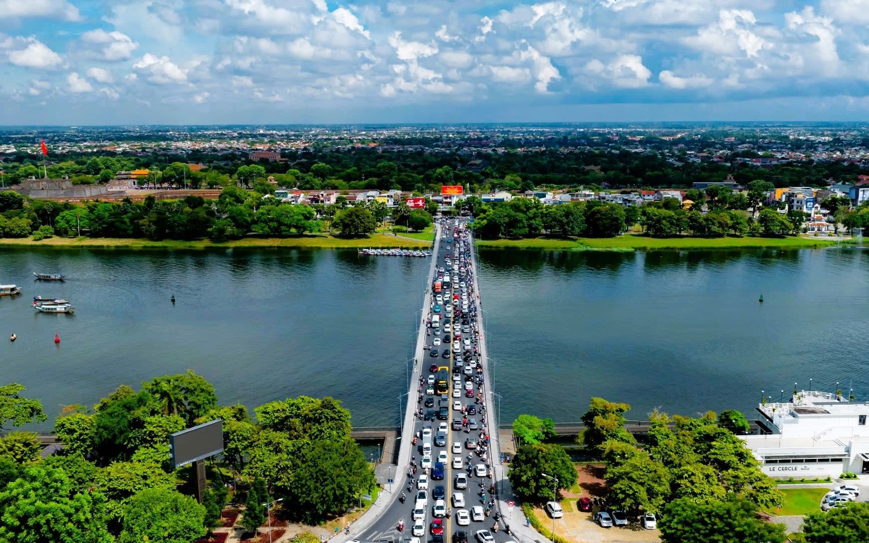 TP Huế trực thuộc Trung ương: Ph&aacute;t triển đồng bộ giữa bảo tồn di sản v&agrave; hạ tầng hiện đại