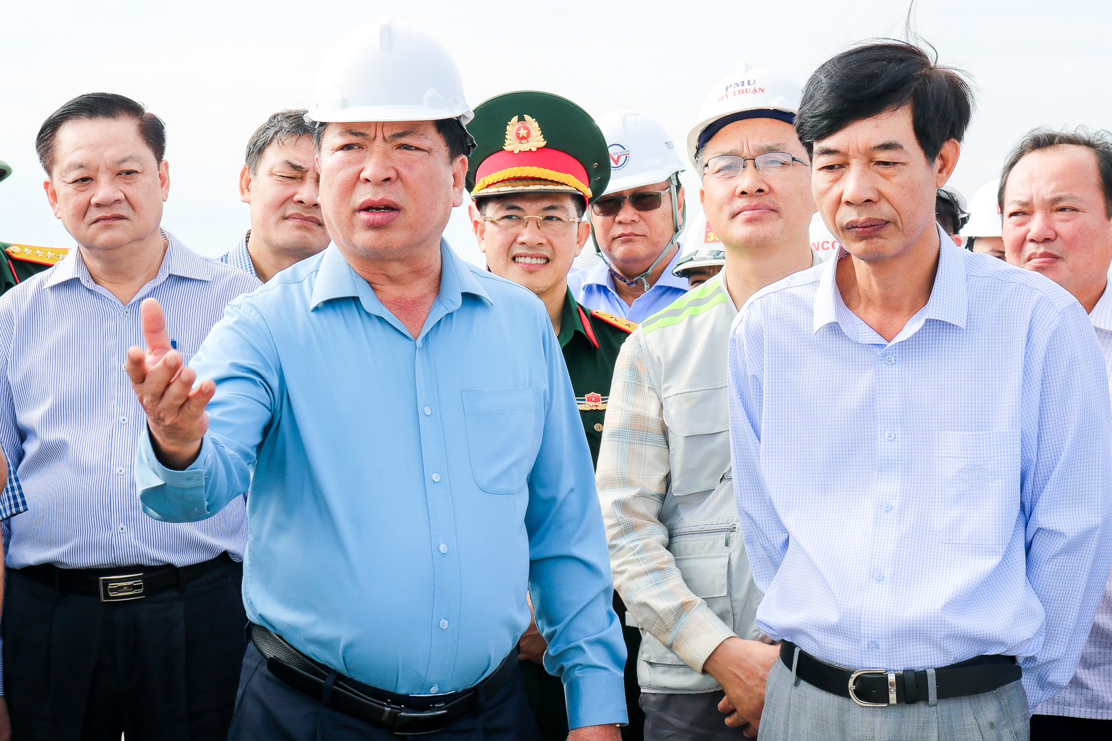 Bộ trưởng GTVT: Tiếp tục thi c&ocirc;ng "3 ca, 4 k&iacute;p", đưa cao tốc Cần Thơ - C&agrave; Mau về đ&iacute;ch sớm- Ảnh 4.