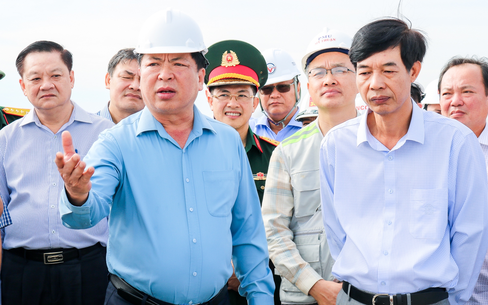Bộ trưởng GTVT: Tiếp tục thi c&ocirc;ng '3 ca, 4 k&iacute;p', đưa cao tốc Cần Thơ - C&agrave; Mau về đ&iacute;ch sớm