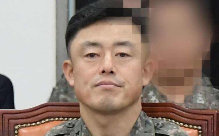 Nhiều quan chức cảnh s&aacute;t, qu&acirc;n đội H&agrave;n Quốc bị đ&igrave;nh chỉ, cấm xuất cảnh