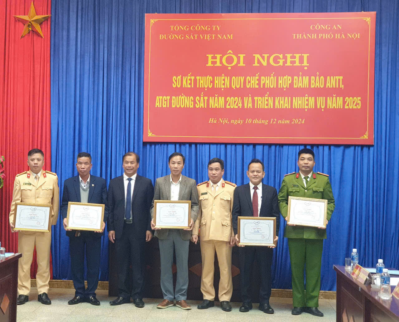 Hà Nội: 11 tháng xảy ra 33 vụ tai nạn đường sắt- Ảnh 2. Hà Nội: 11 tháng xảy ra 33 vụ tai nạn đường sắt- Ảnh 2.