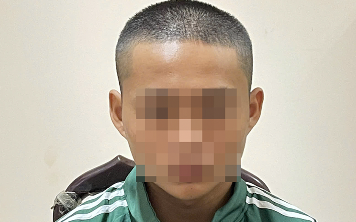 Say xỉn, tấn công CSGT vì bị yêu cầu đo nồng độ cồn, người đàn ông bị bắt khẩn cấp- Ảnh 2. Khởi tố 3 đối tượng lạng lách đánh võng, chống người thi hành công vụ