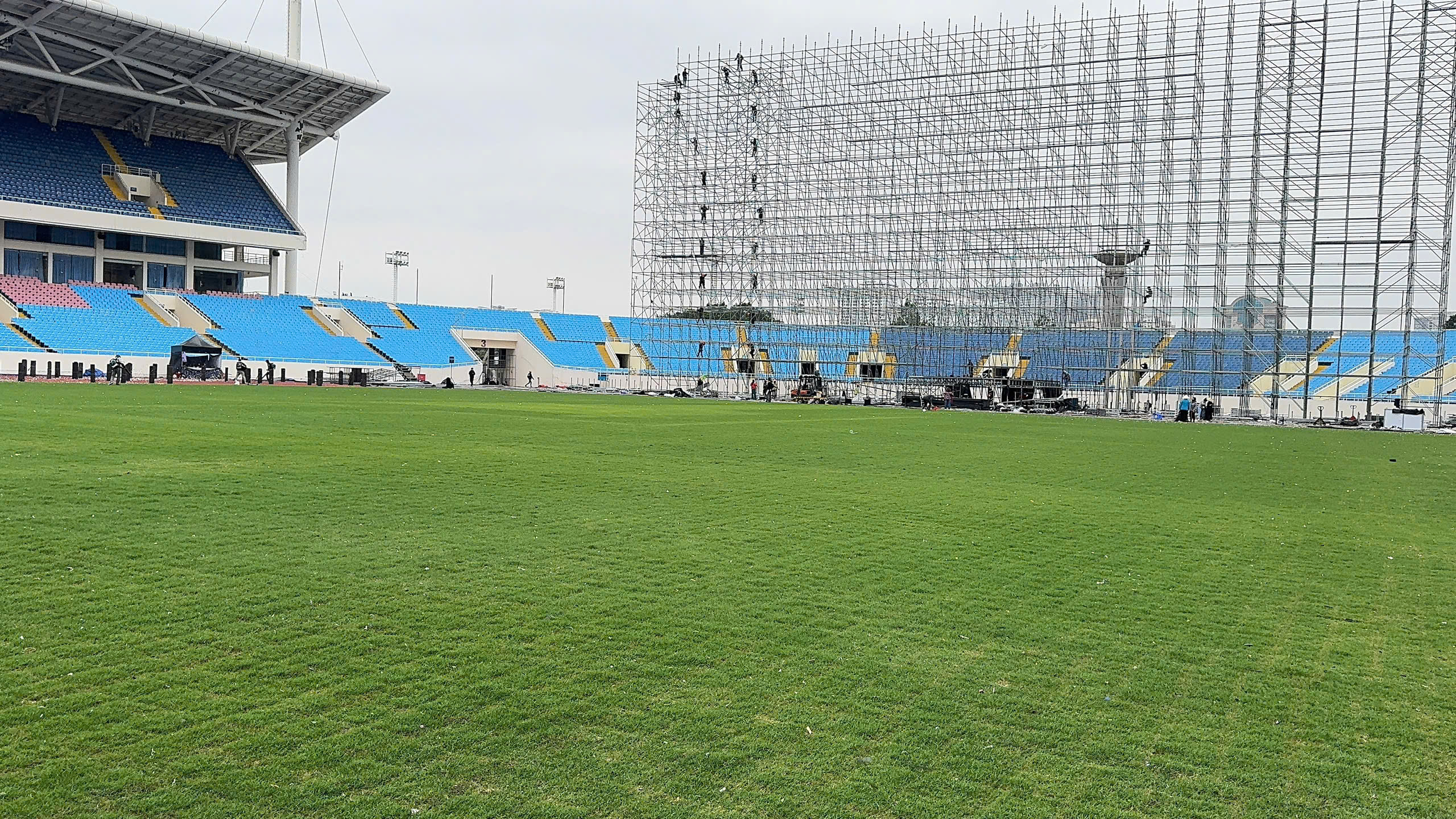 S&acirc;n Mỹ Đ&igrave;nh c&oacute; đủ điều kiện tổ chức c&aacute;c trận đấu của tuyển Việt Nam tại AFF Cup?- Ảnh 2.