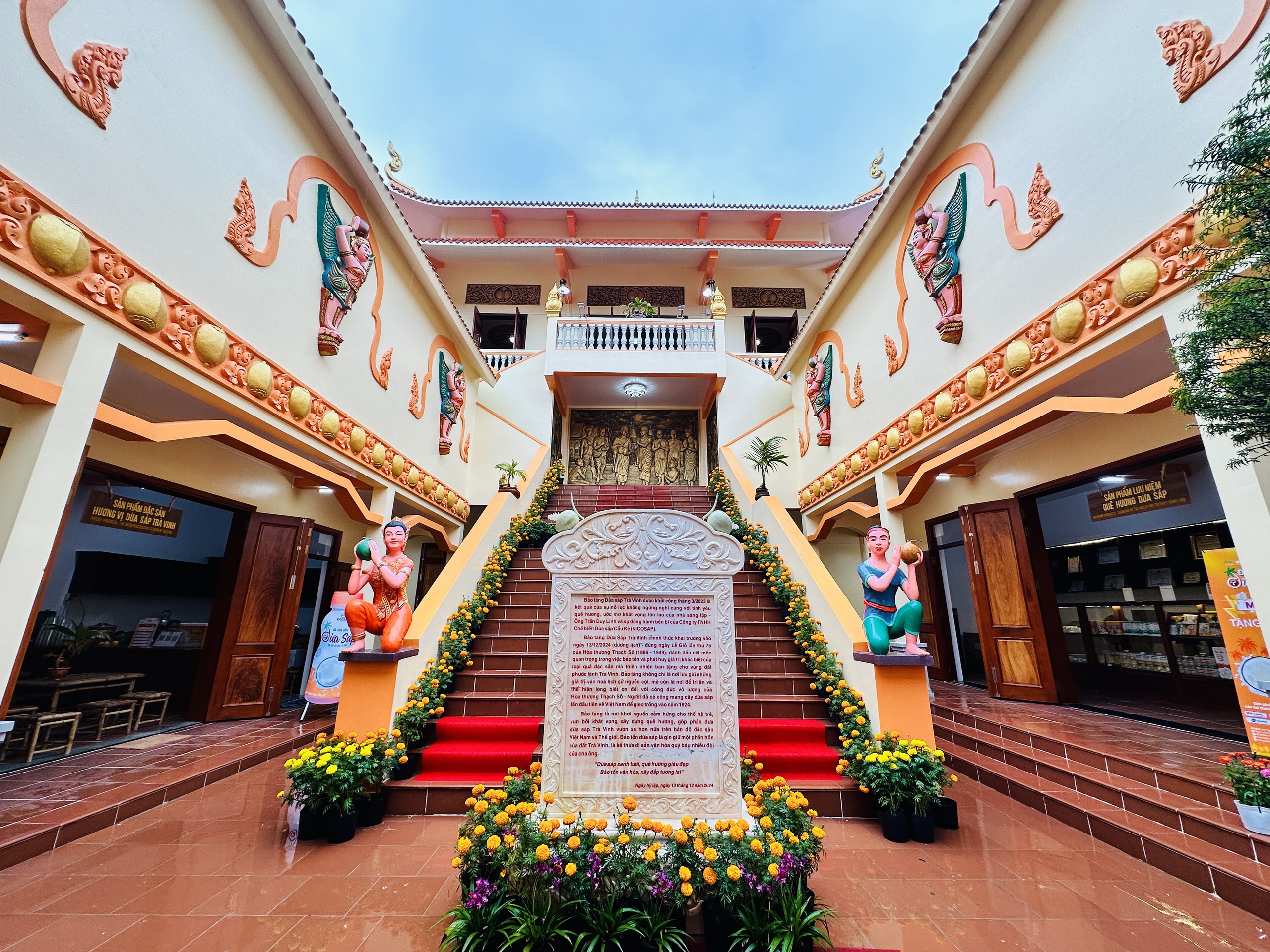 Kh&aacute;nh th&agrave;nh bảo t&agrave;ng dừa s&aacute;p đầu ti&ecirc;n ở Tr&agrave; Vinh- Ảnh 3.