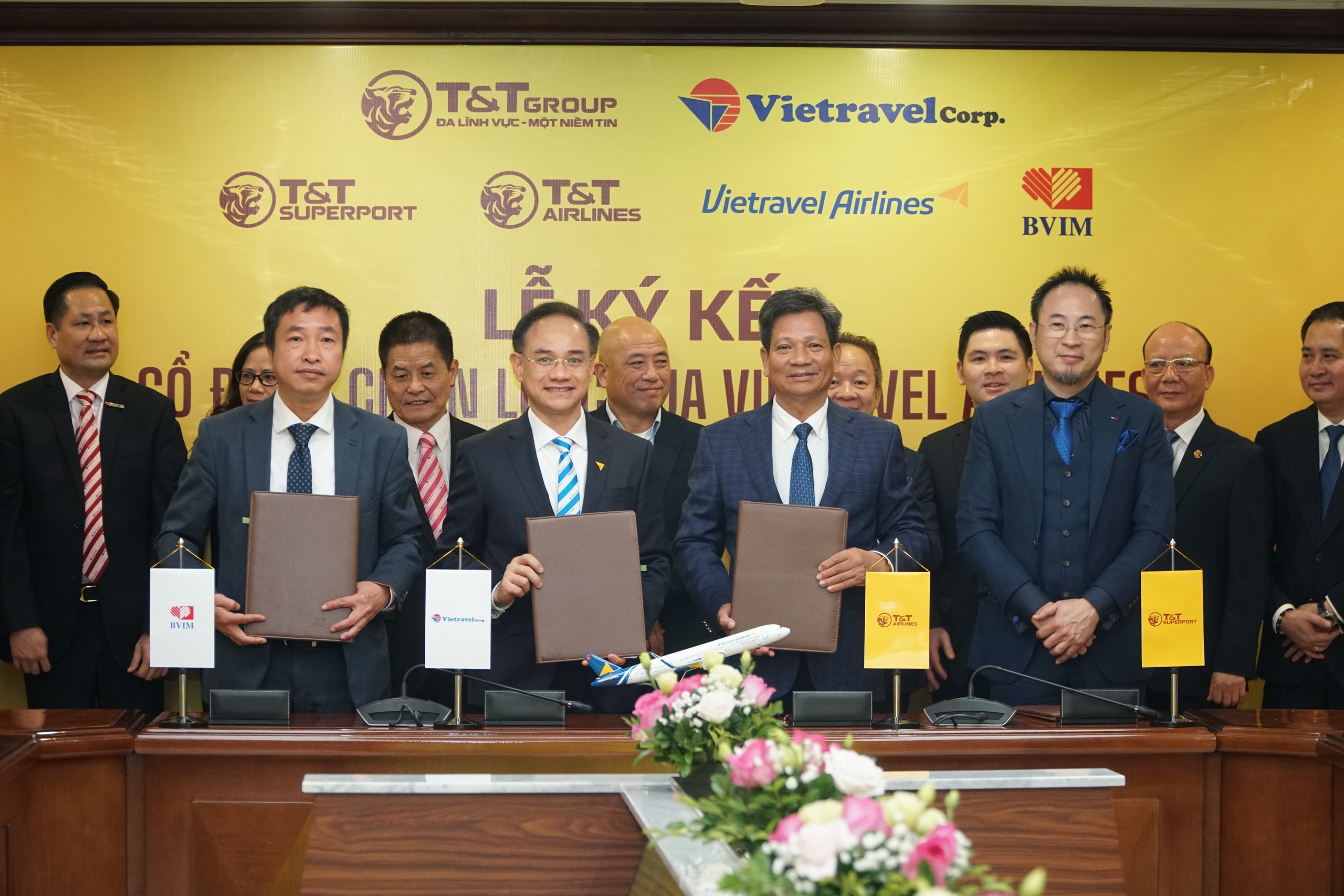 T&T Group của "bầu" Hiển trở th&agrave;nh cổ đ&ocirc;ng chiến lược của Vietravel Airlines- Ảnh 1.