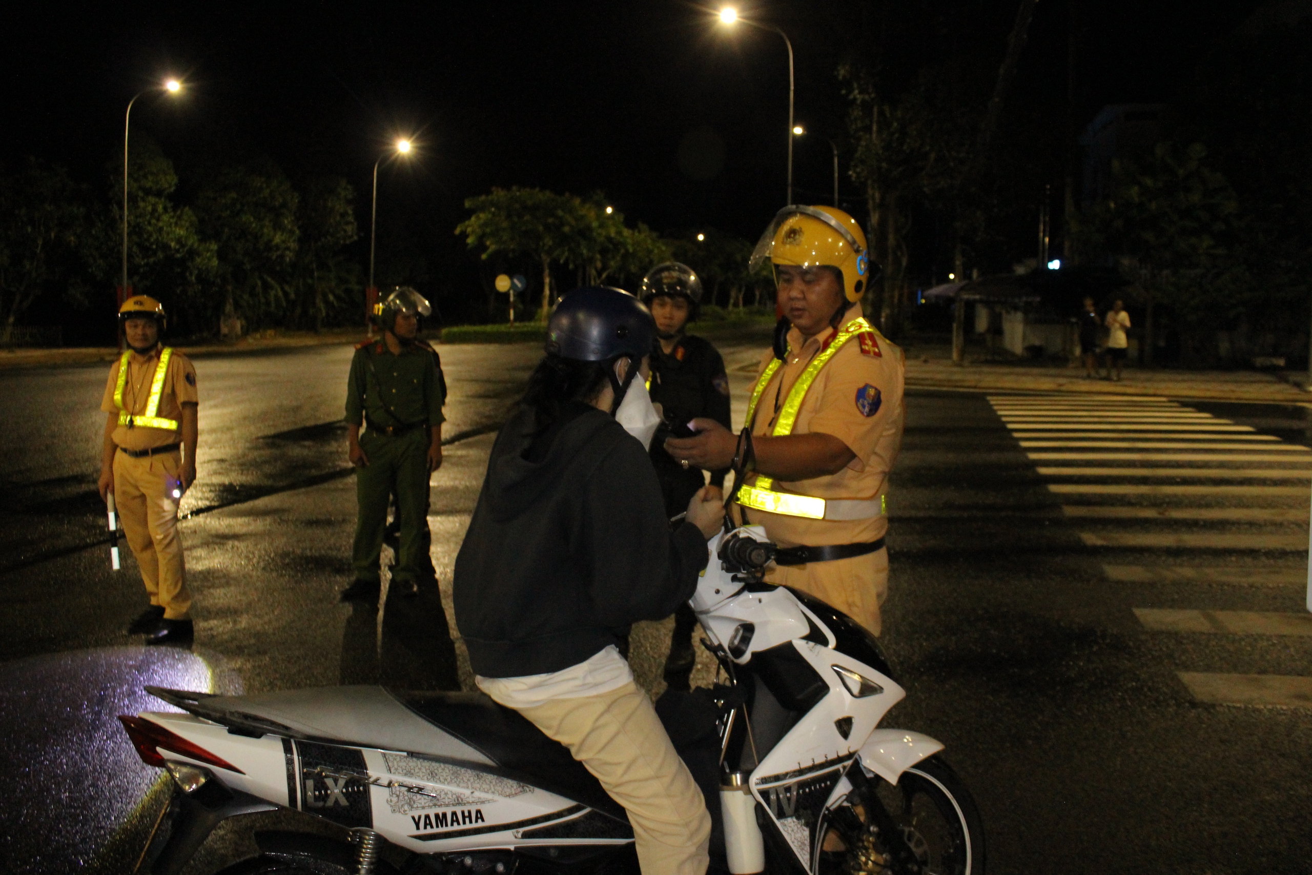 Đằng sau những vụ tai nạn giao th&ocirc;ng- Ảnh 2.