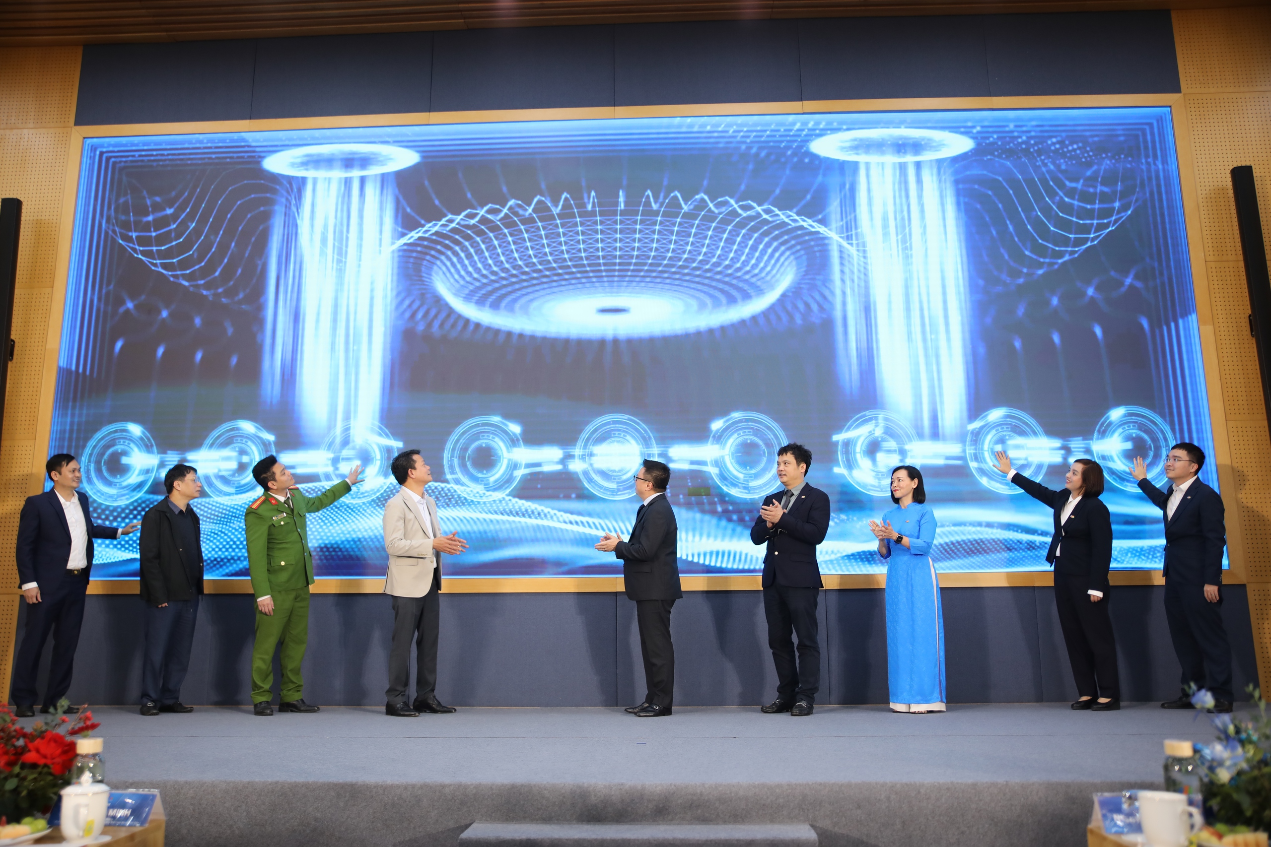 Mua thuốc trực tuyến từ FPT Long Ch&acirc;u qua ứng dụng VNeID- Ảnh 2.