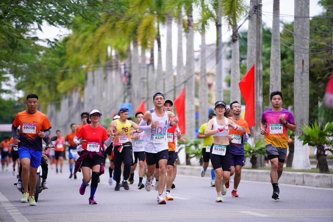 Tổ chức giao th&ocirc;ng tạm thời phục vụ giải chạy VnExpress Marathon Hải Ph&ograve;ng 2024- Ảnh 1.