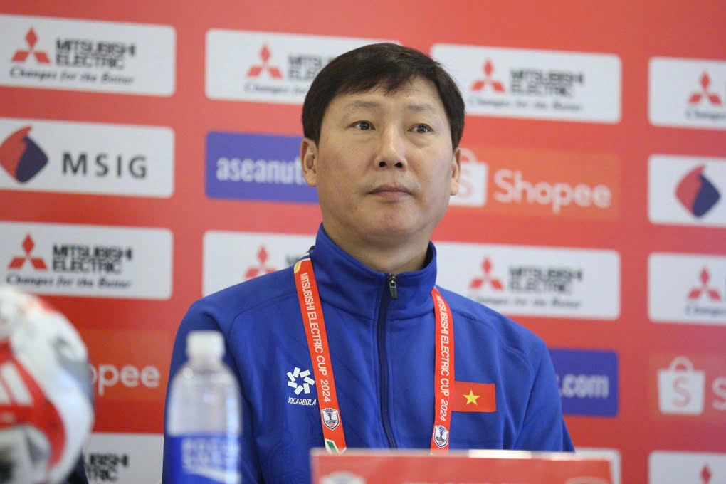 HLV Kim Sang-sik tuy&ecirc;n bố "bắt th&oacute;p" Indonesia tại AFF Cup- Ảnh 1.