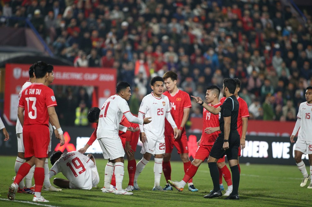 Bảng xếp hạng AFF Cup 2024: Tuyển Việt Nam trở lại ng&ocirc;i đầu- Ảnh 1.