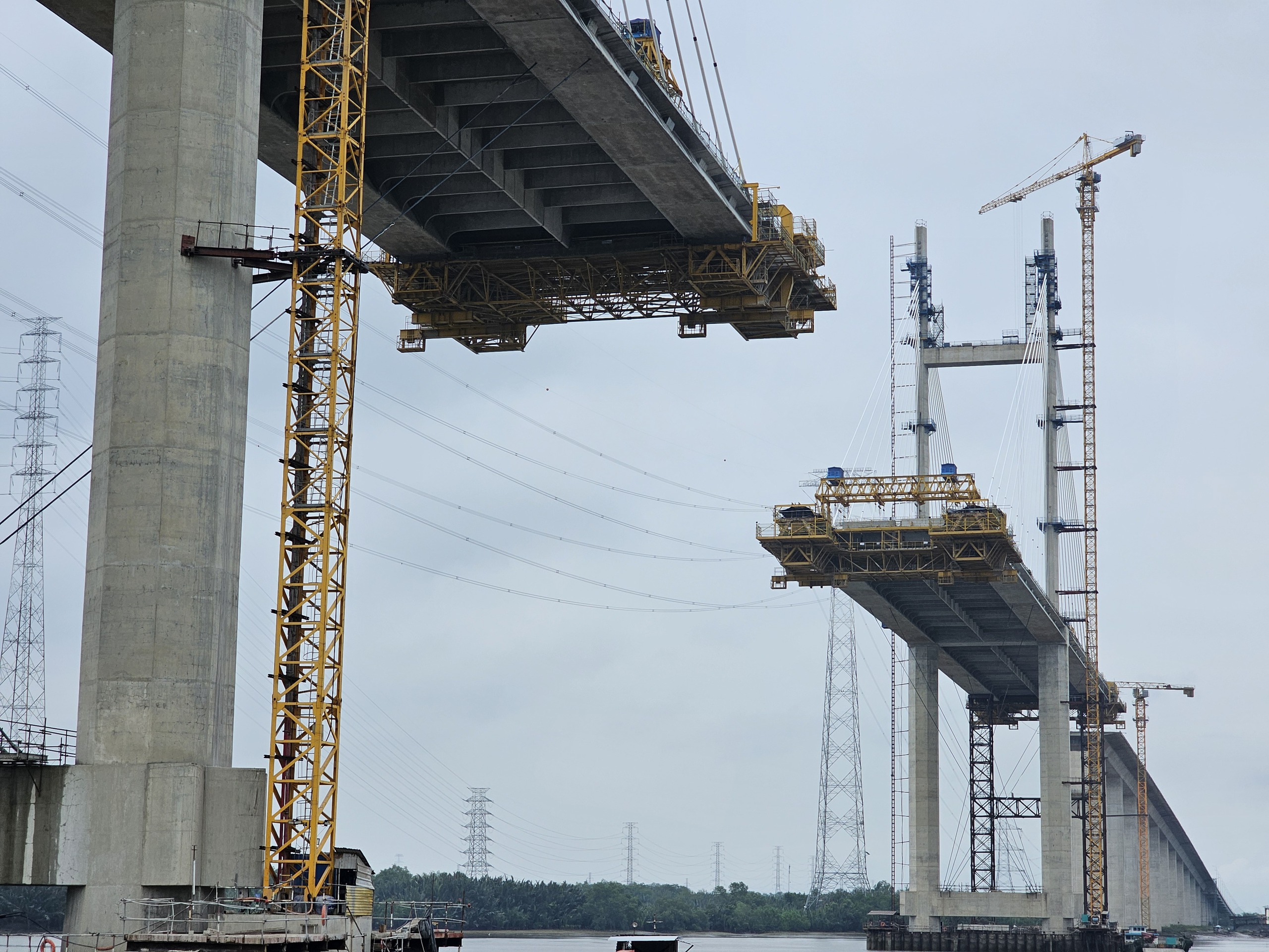 Th&ocirc;ng xe 22km đoạn ph&iacute;a T&acirc;y cao tốc Bến Lức - Long Th&agrave;nh dịp 30/4/2025- Ảnh 1.