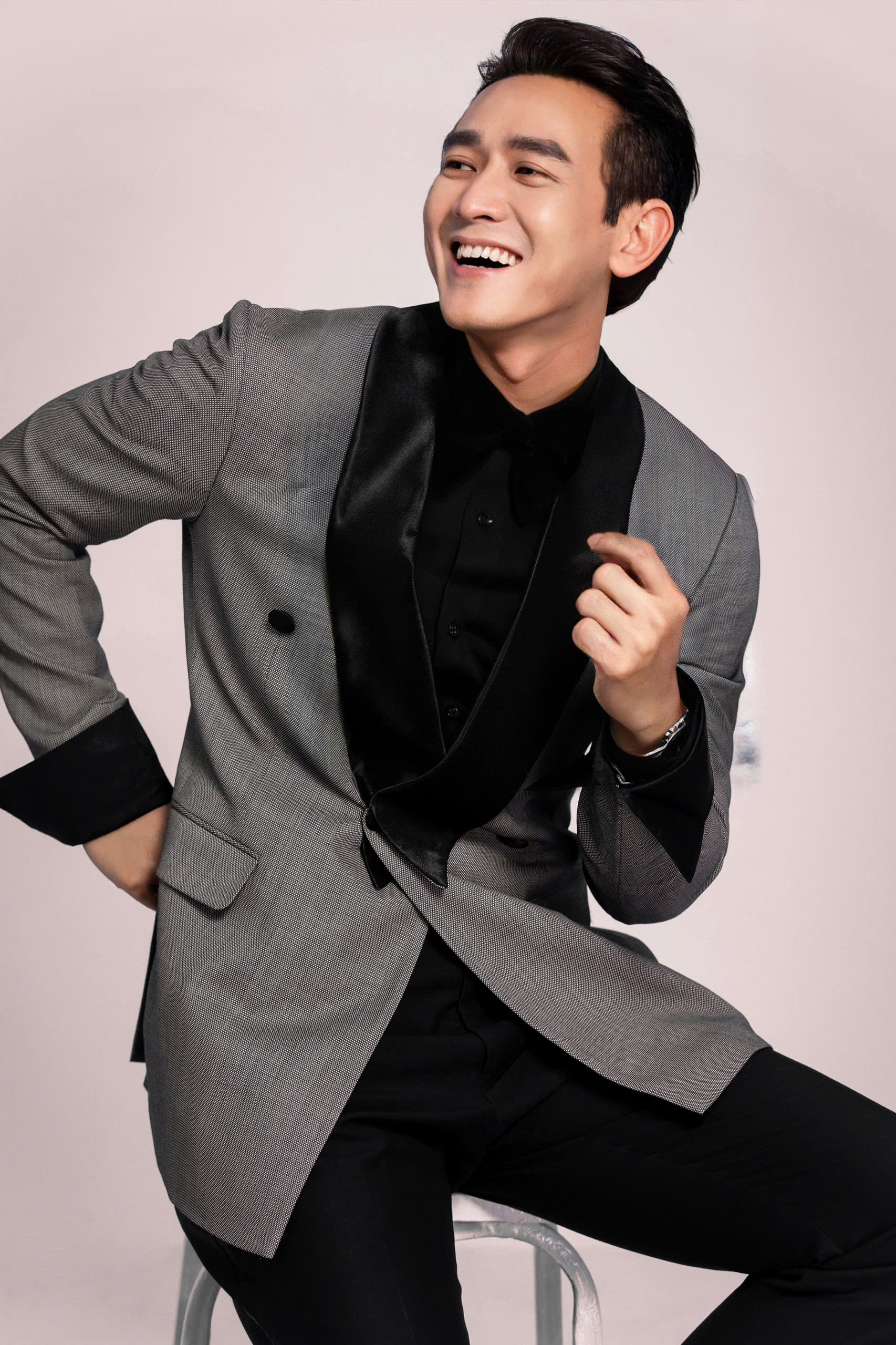 "Nam thần" Hứa Vĩ Văn t&aacute;i xuất với vai diễn si t&igrave;nh trong phim kinh dị "Đồi h&agrave;nh x&aacute;c"- Ảnh 2.