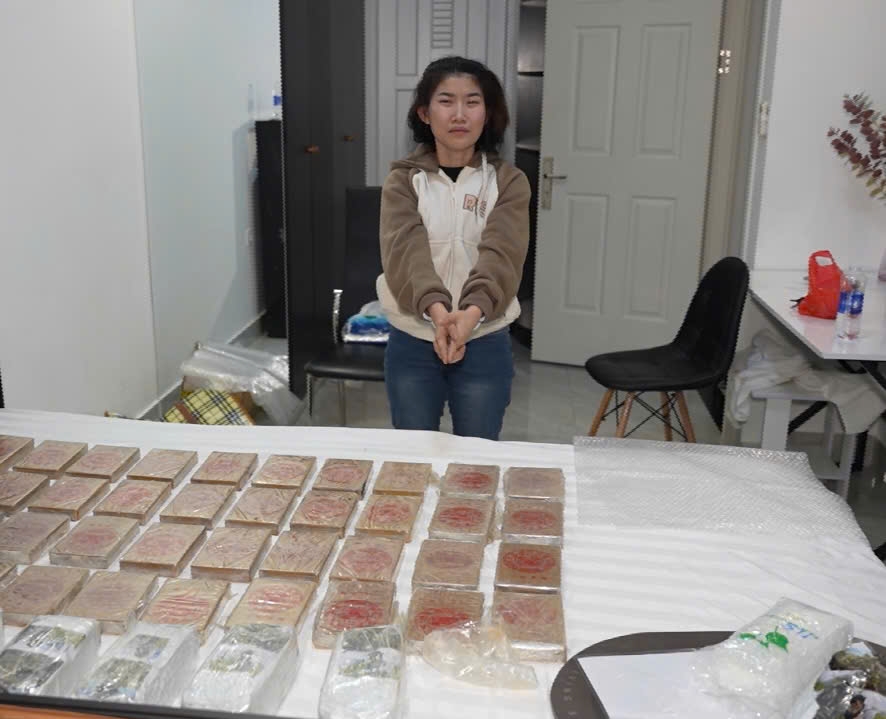 X&oacute;a đường d&acirc;y bu&ocirc;n b&aacute;n 42kg ma t&uacute;y, bắt giữ 3 đối tượng- Ảnh 2.