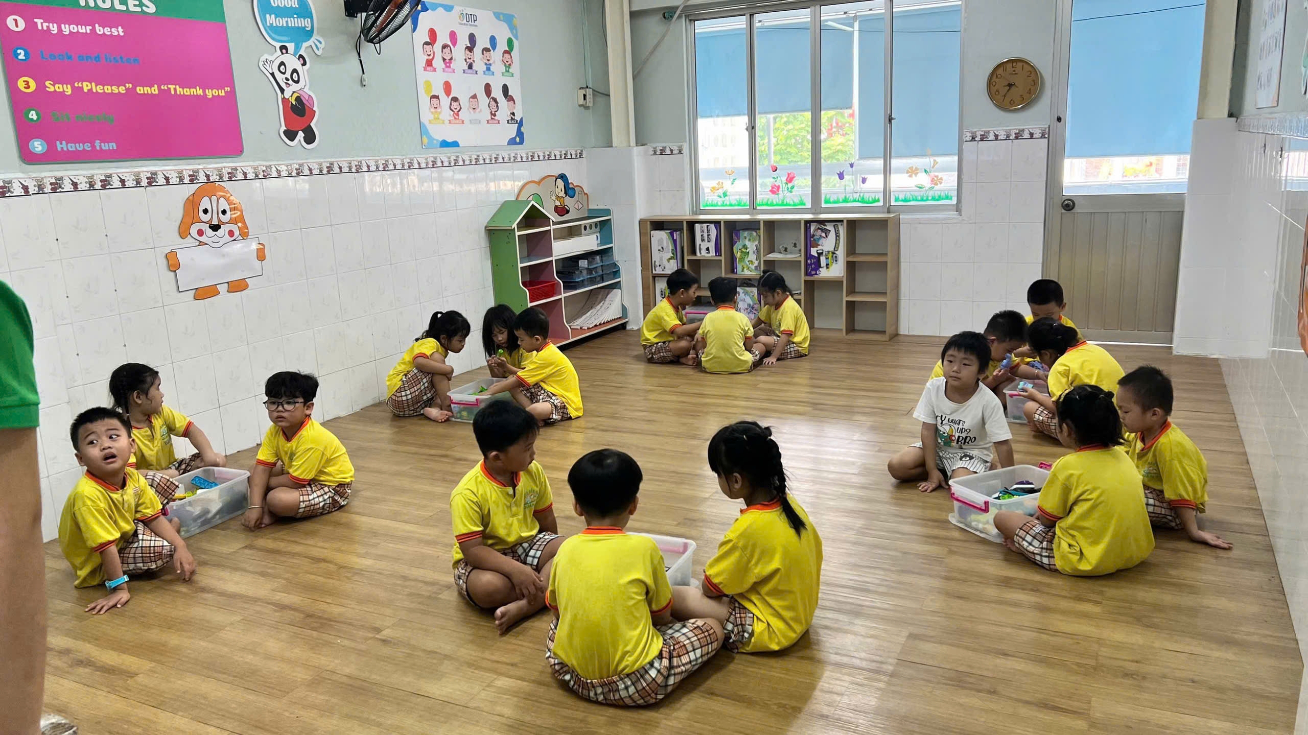 Đề xuất miễn học ph&iacute; cho to&agrave;n bộ học sinh tại TP.HCM- Ảnh 1.