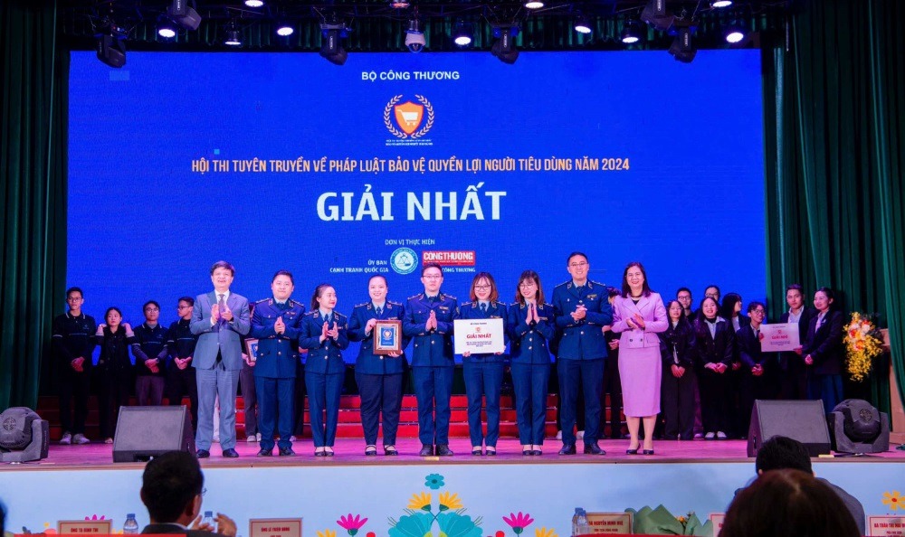 Ng&agrave;nh QLTT d&agrave;nh giải nhất cuộc thi Tuy&ecirc;n truyền ph&aacute;p luật bảo vệ quyền lợi người ti&ecirc;u d&ugrave;ng- Ảnh 1.