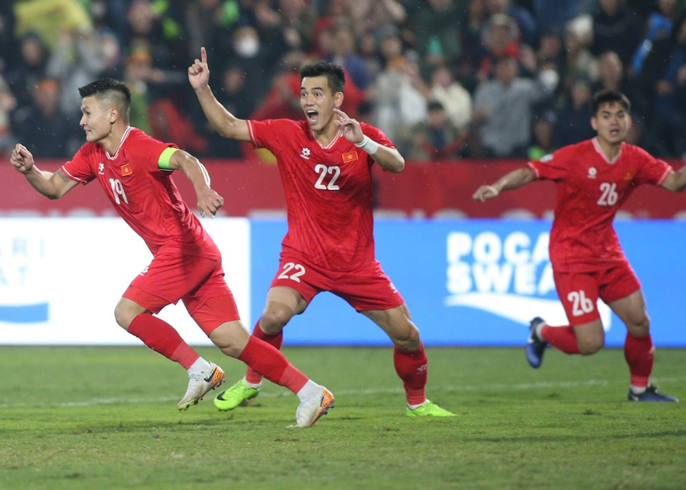 Tuyển Việt Nam vào bán kết AFF Cup 2024 trong trường hợp nào?- Ảnh 1. Tuyển Việt Nam vào bán kết AFF Cup 2024 trong trường hợp nào?- Ảnh 1.