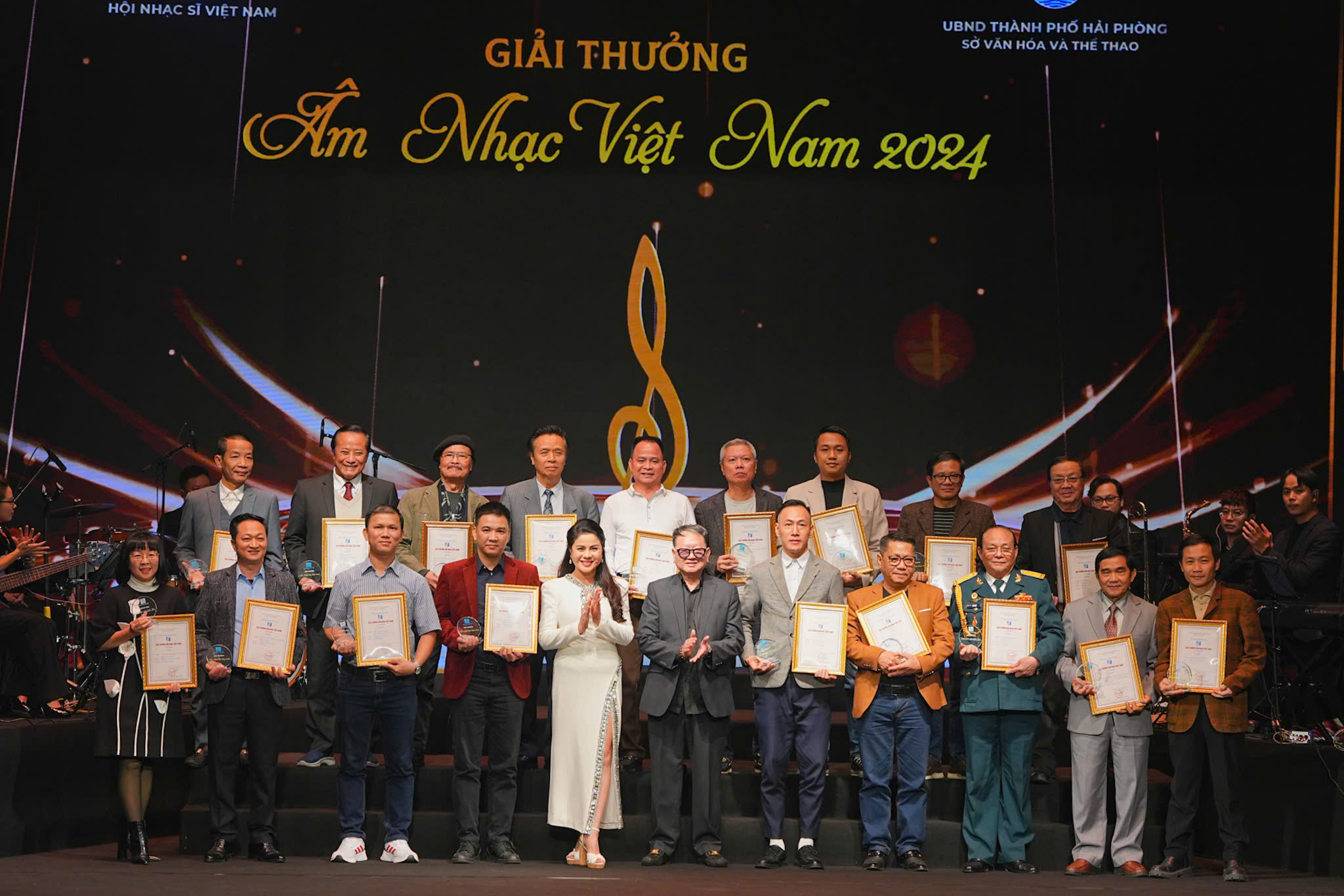 Vinh danh 76 t&aacute;c phẩm tại lễ trao giải thưởng &acirc;m nhạc Việt Nam năm 2024- Ảnh 2.