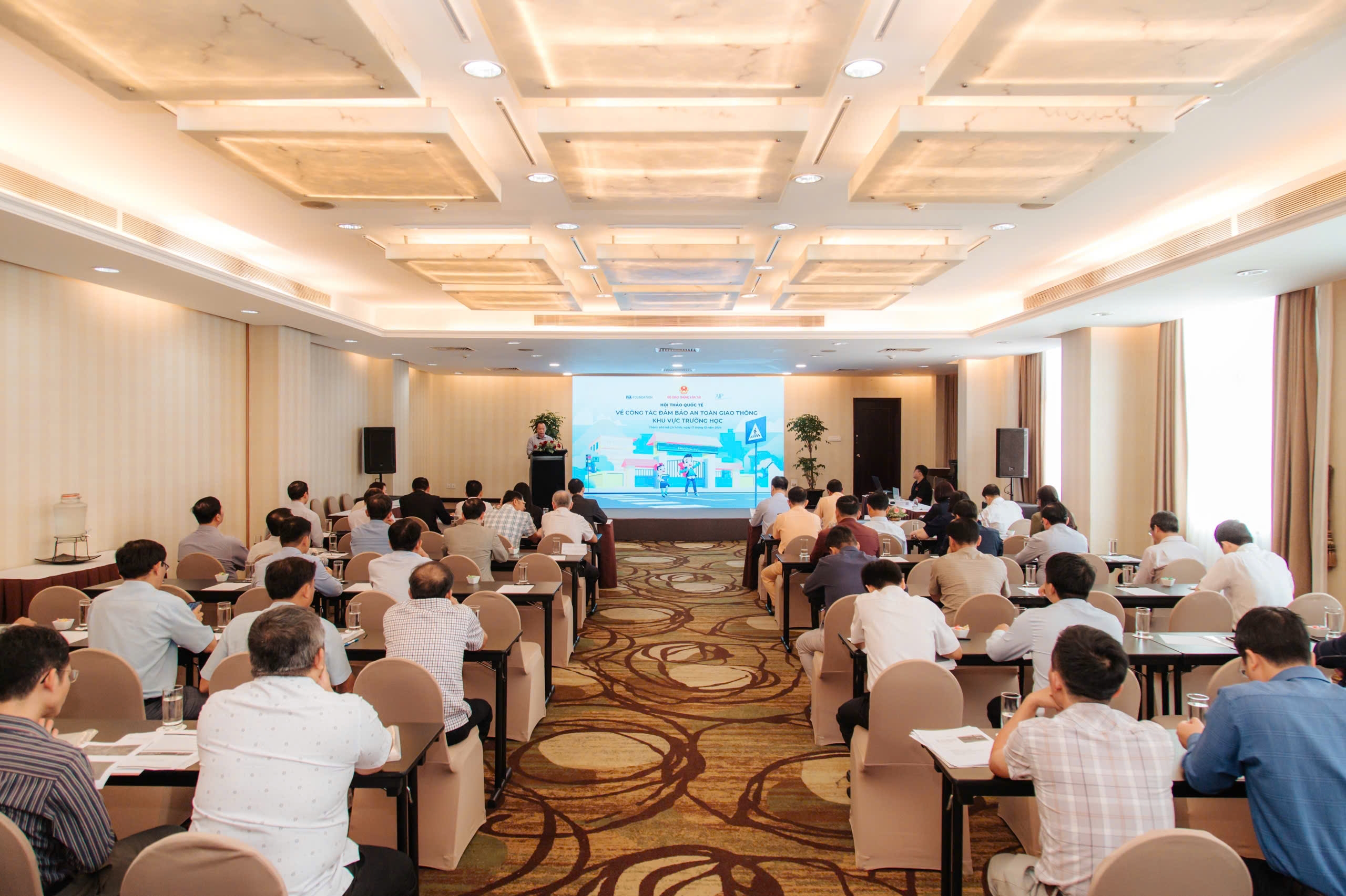 T&igrave;m giải ph&aacute;p đảm bảo an to&agrave;n giao th&ocirc;ng khu vực trường học- Ảnh 4.