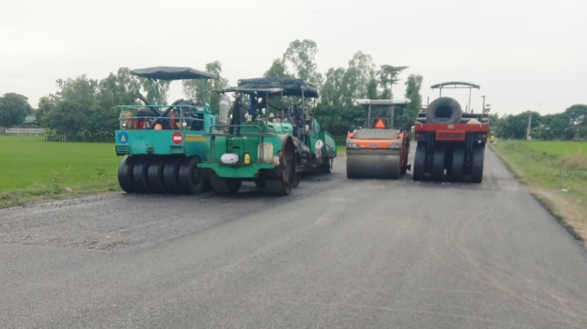 Tuyến tr&aacute;nh th&agrave;nh phố Cao L&atilde;nh: Hai g&oacute;i thầu đang gặp kh&oacute; v&igrave; thiếu c&aacute;t- Ảnh 2.