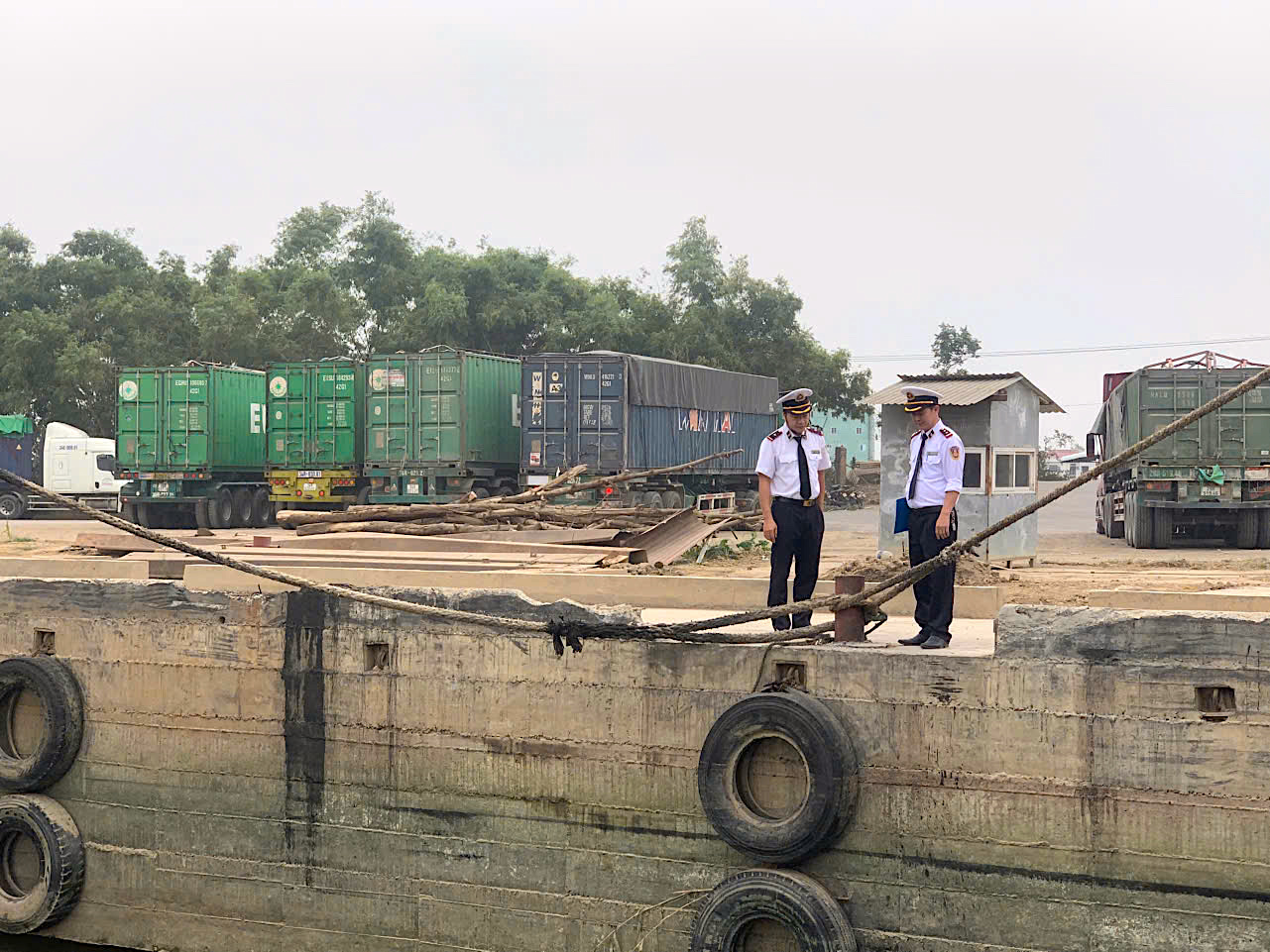 Cảng vụ Đường thủy nội địa khu vực II triển khai nhiều giải ph&aacute;p an to&agrave;n cảng bến- Ảnh 2.