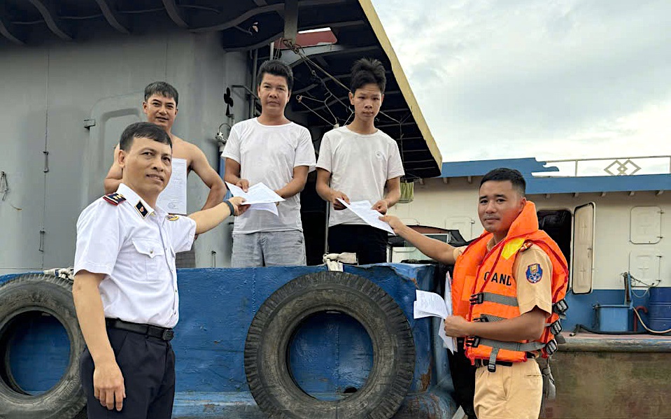 Cảng vụ Đường thủy nội địa khu vực II triển khai nhiều giải ph&aacute;p an to&agrave;n cảng bến