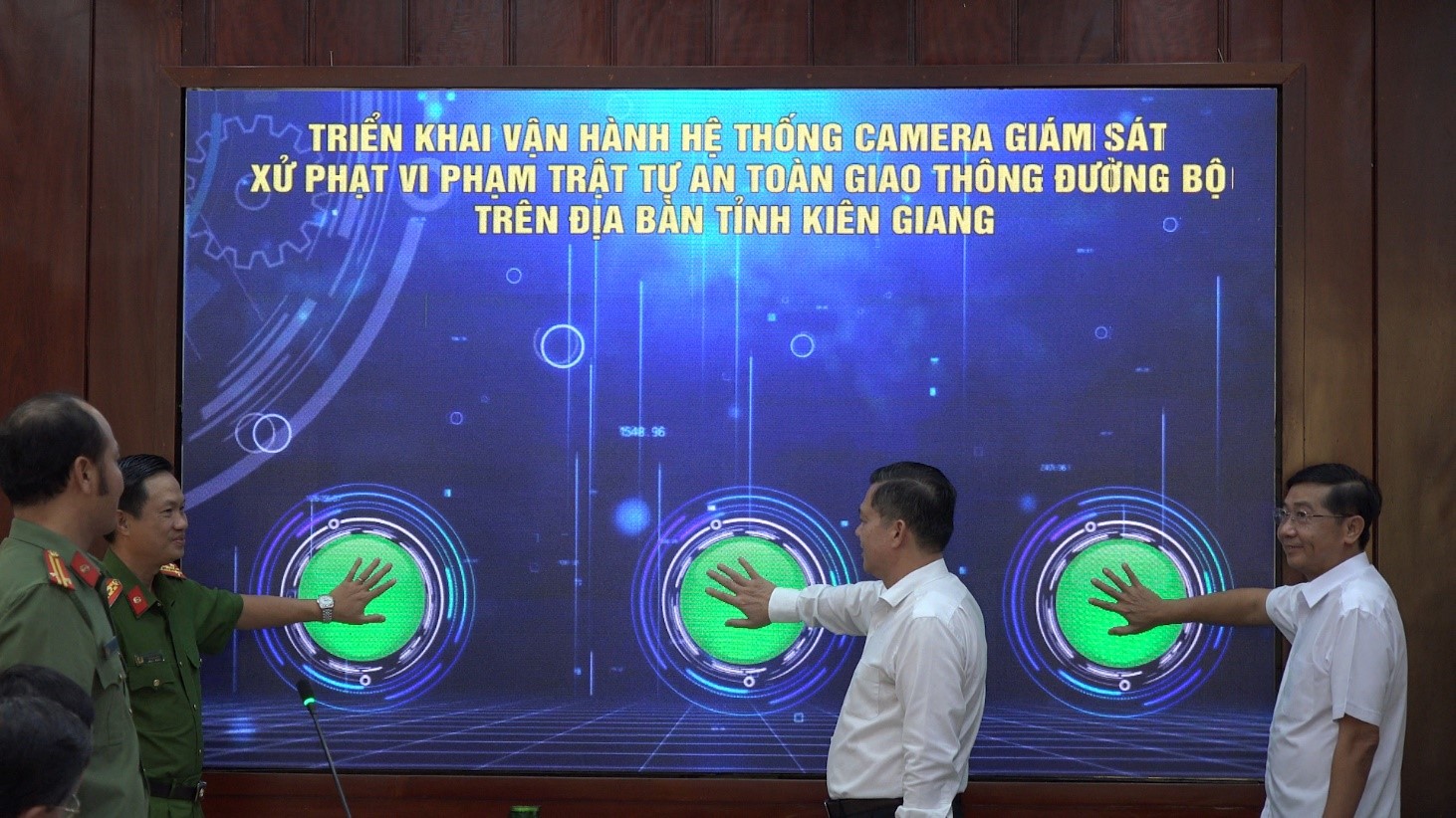 Ki&ecirc;n Giang ch&iacute;nh thức vận h&agrave;nh hệ thống camera gi&aacute;m s&aacute;t vi phạm giao th&ocirc;ng- Ảnh 2.