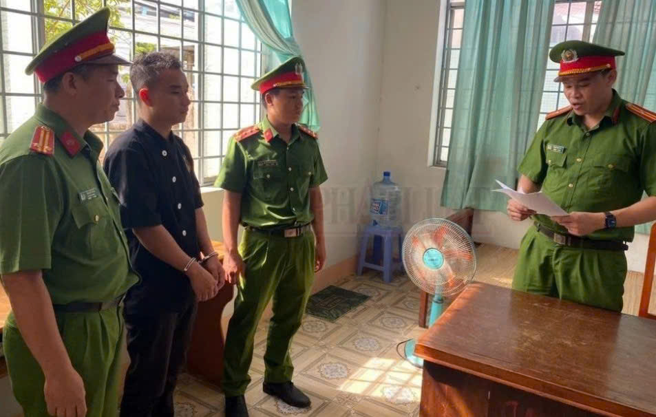 Thợ h&agrave;n bất cẩn g&acirc;y ch&aacute;y 11 t&agrave;u c&aacute; ở Phan Thiết bị đề nghị truy tố- Ảnh 1.