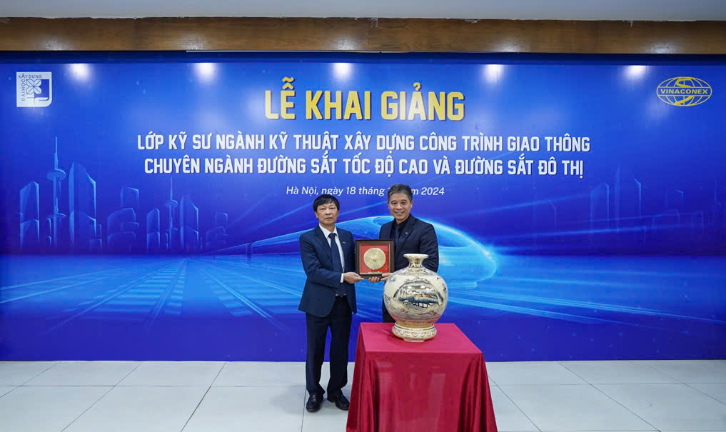 Doanh nghiệp giao th&ocirc;ng lớn đẩy mạnh đ&agrave;o tạo kỹ sư đường sắt tốc độ cao- Ảnh 2.